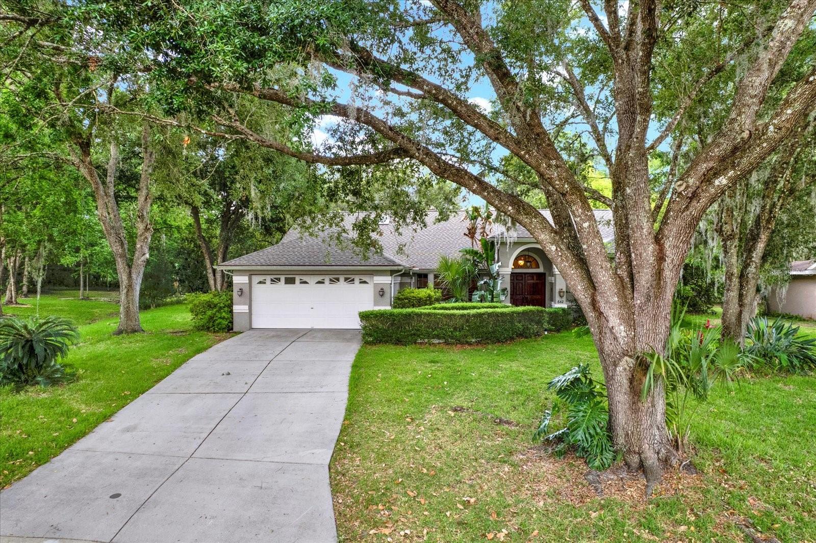 642 Erin Way, FL