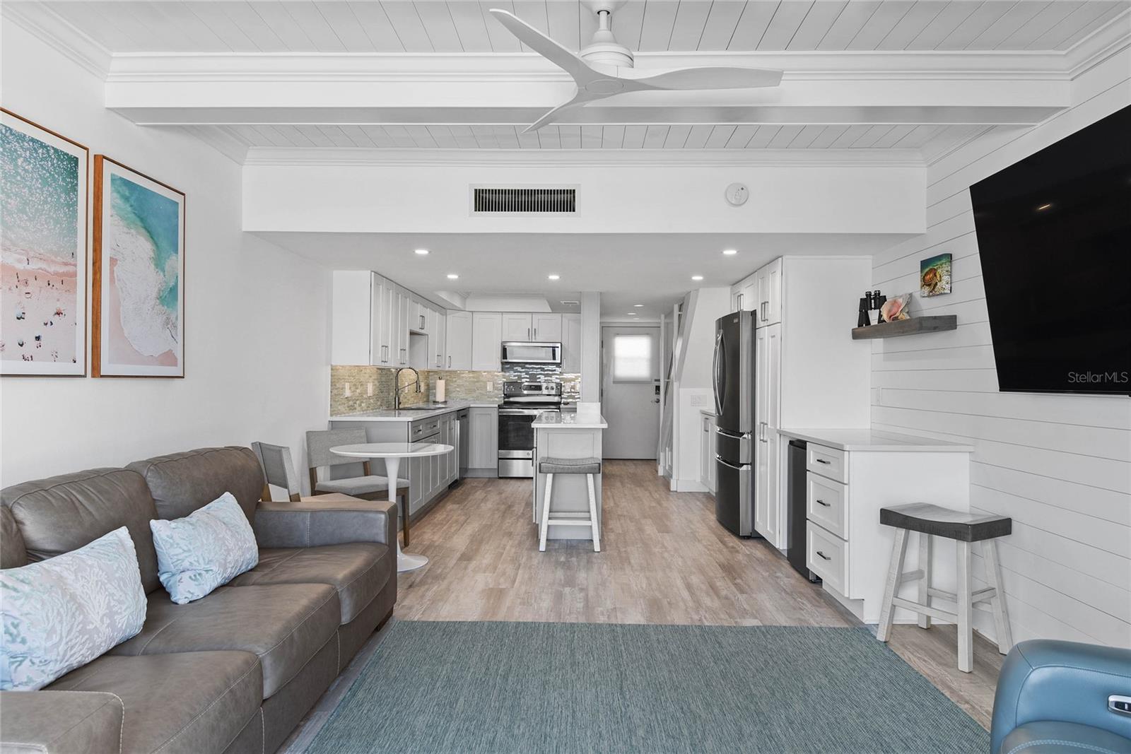 4821 Saxon Drive, FL