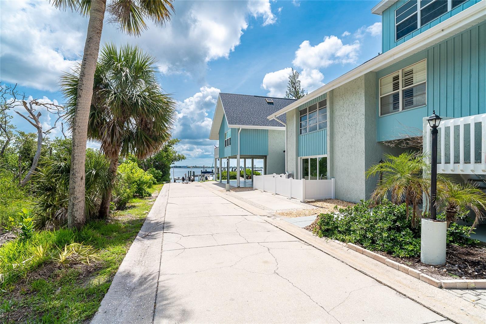 6005 Beach Road, FL