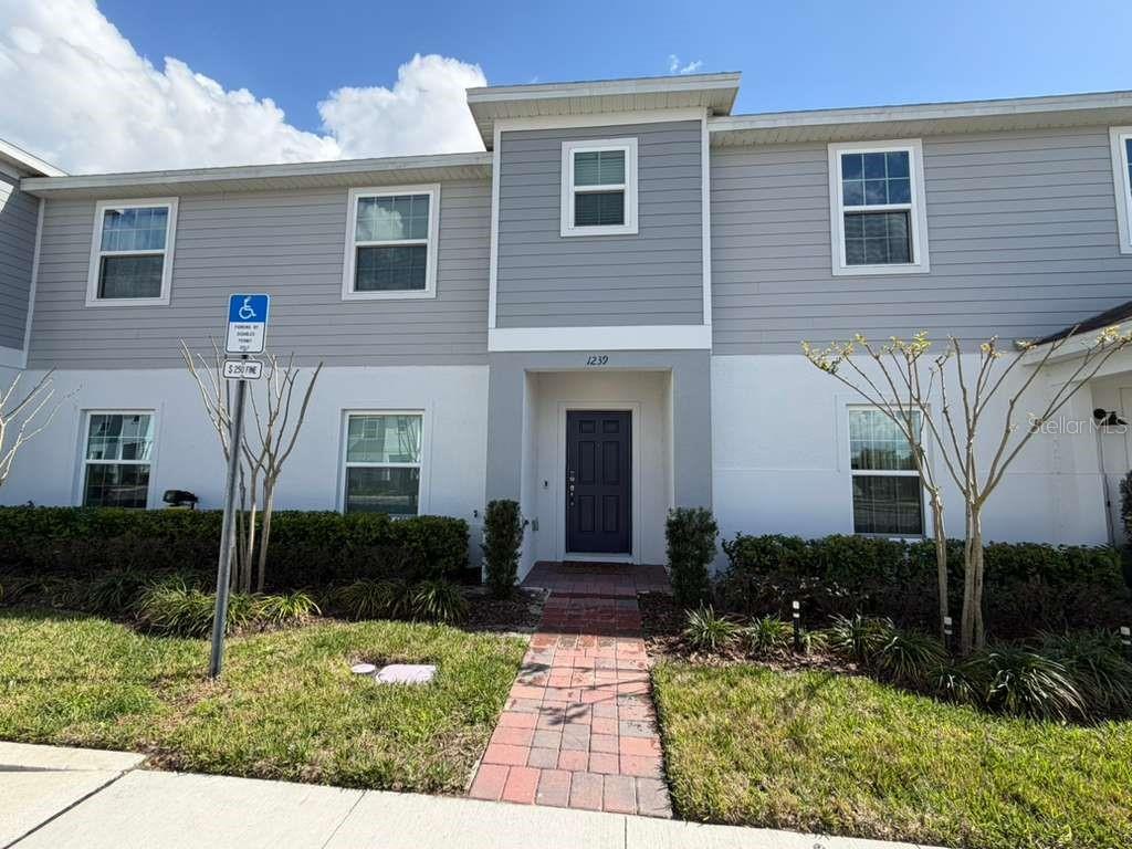 1239 Sand Torch Circle, FL