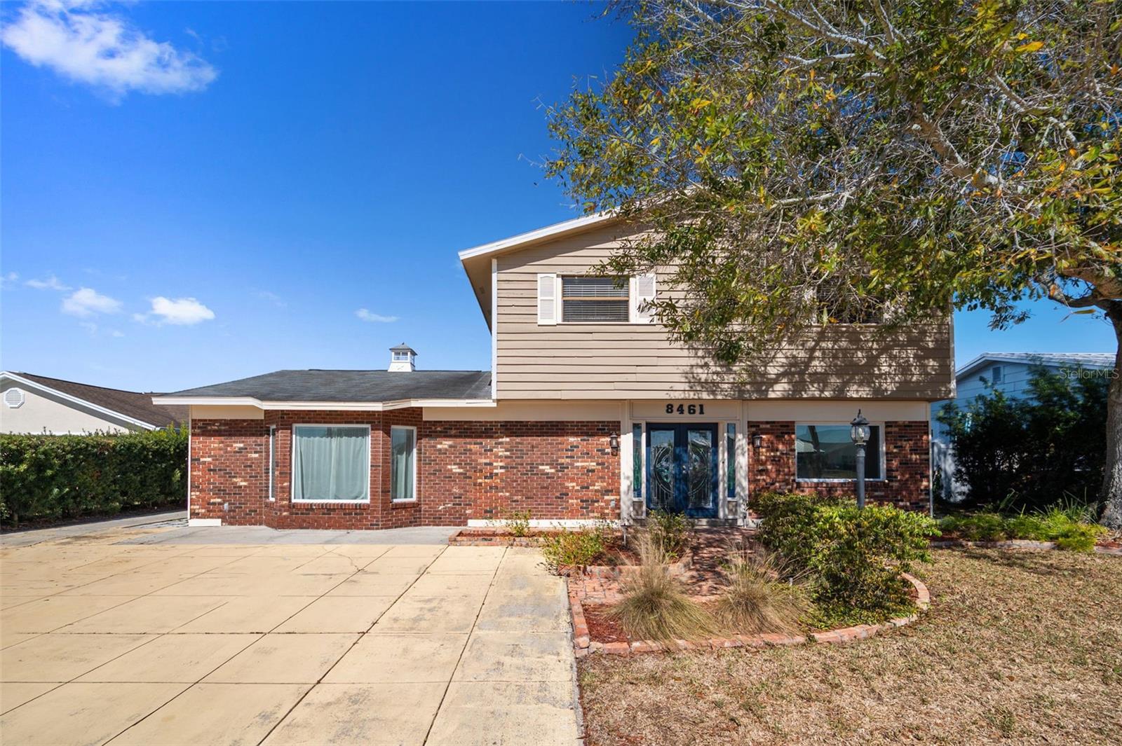 8461 Flagstone Drive, FL