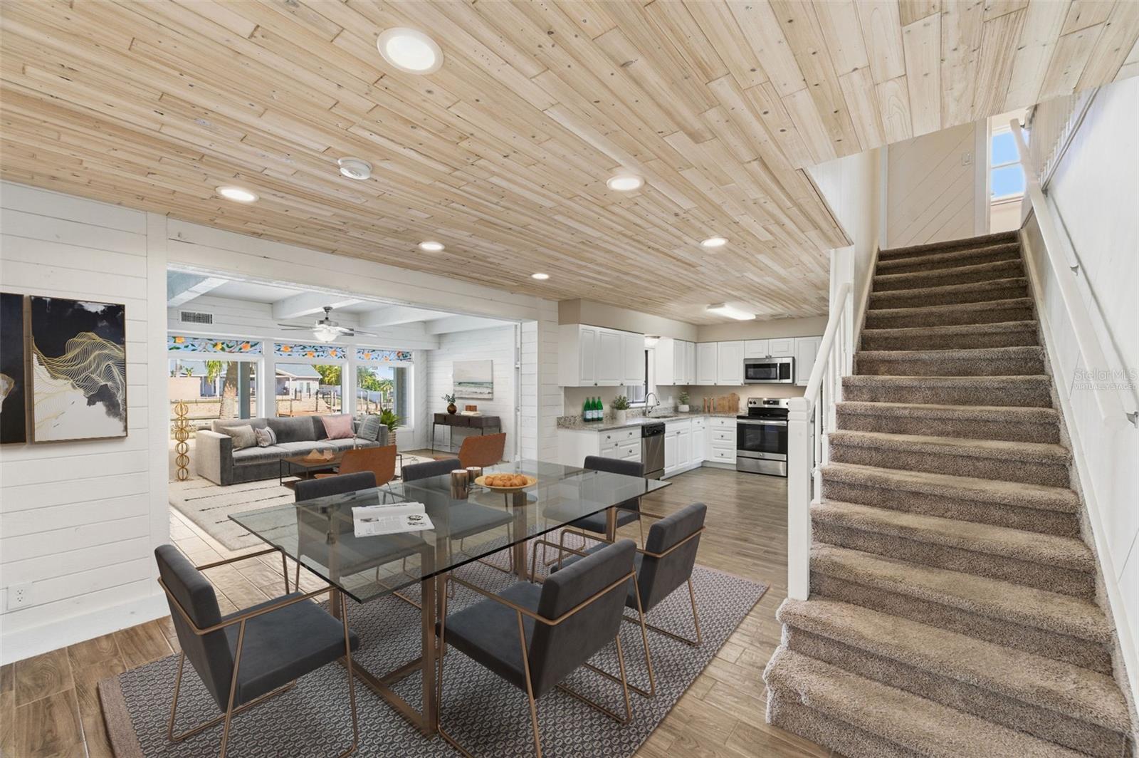 8461 Flagstone Drive, FL