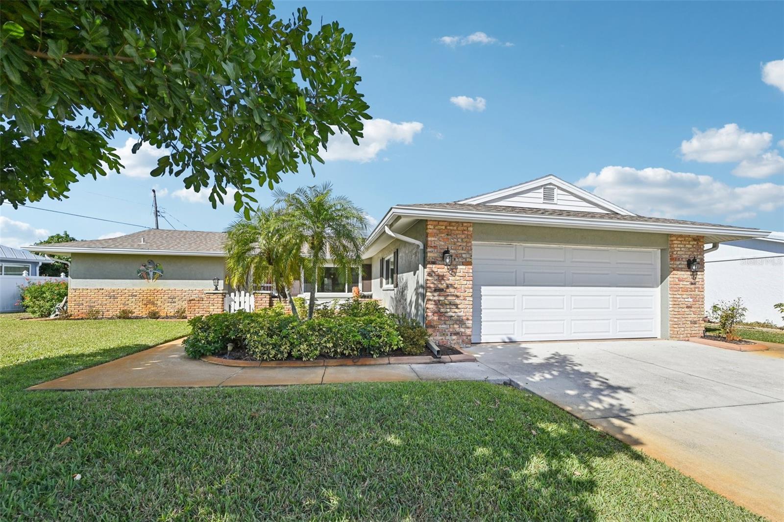 101 Algiers Drive, FL