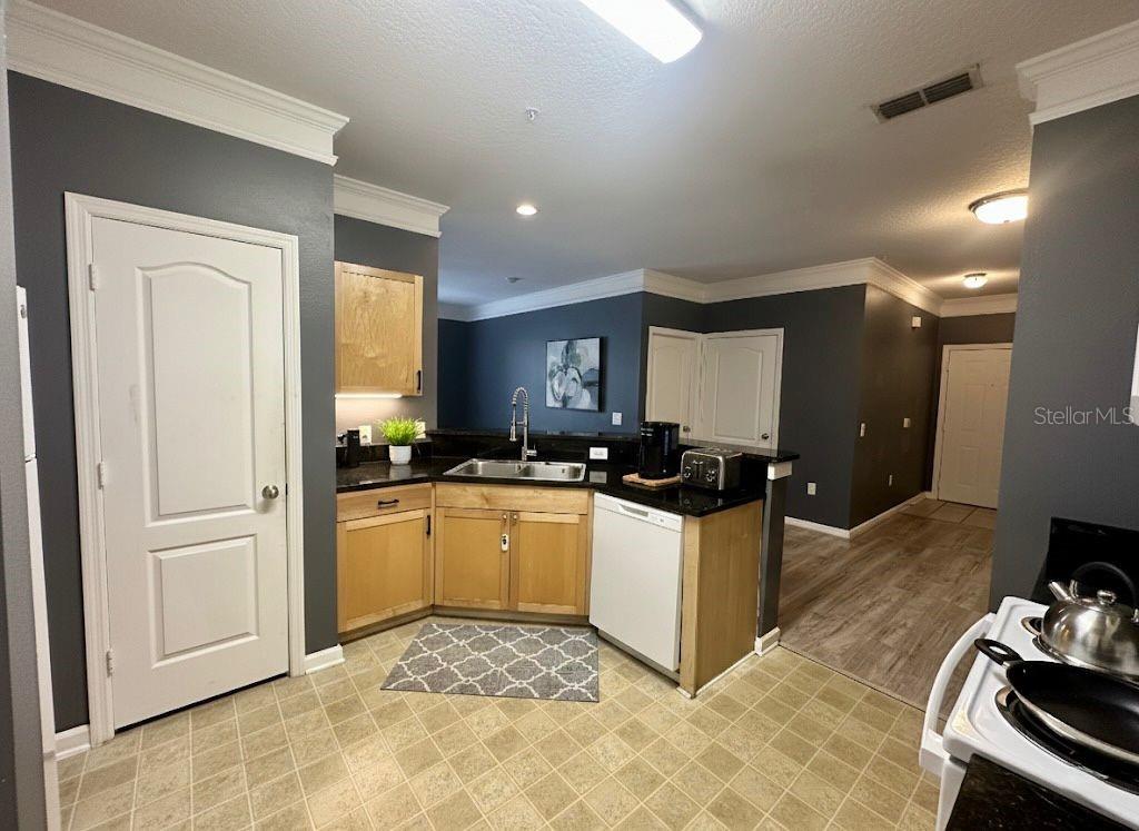 8836 Villa View Circle, FL