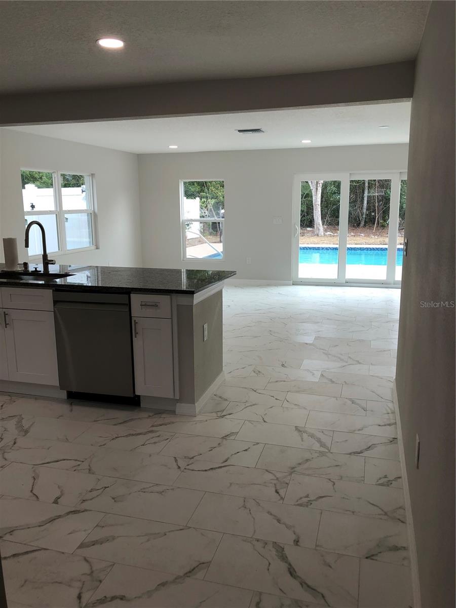 345 Parkland Avenue, FL