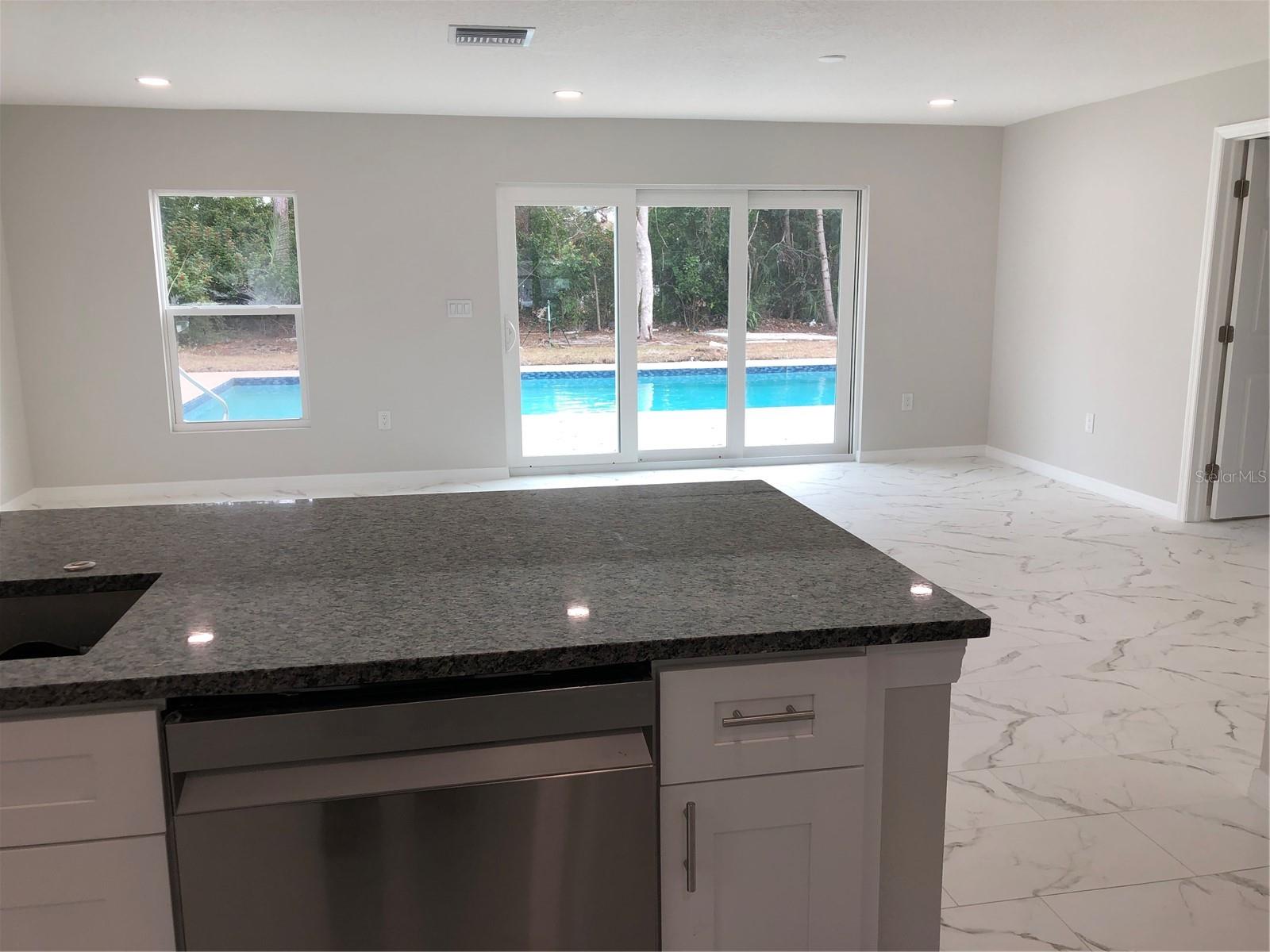 345 Parkland Avenue, FL