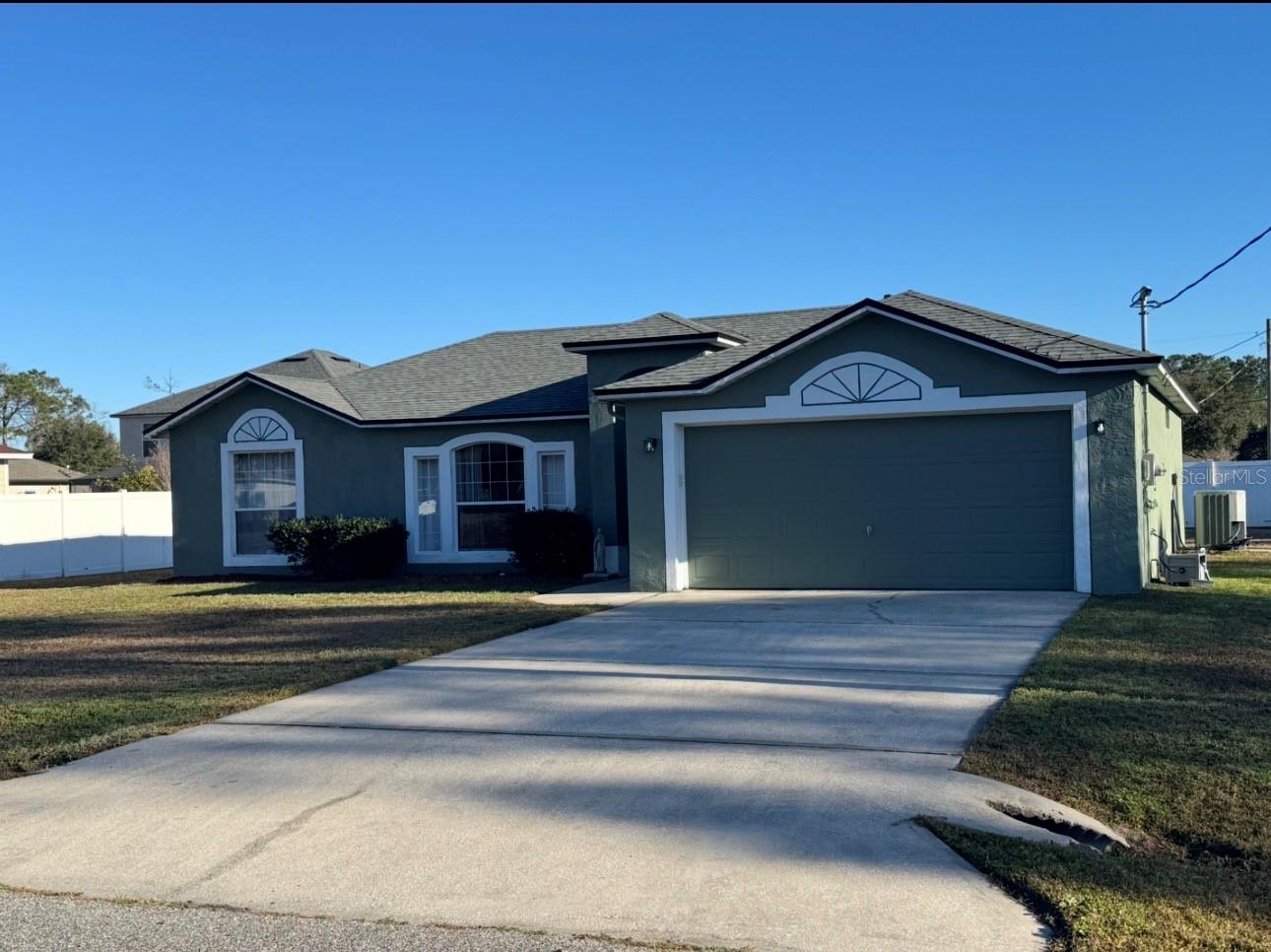 10 Squirrel Place, FL