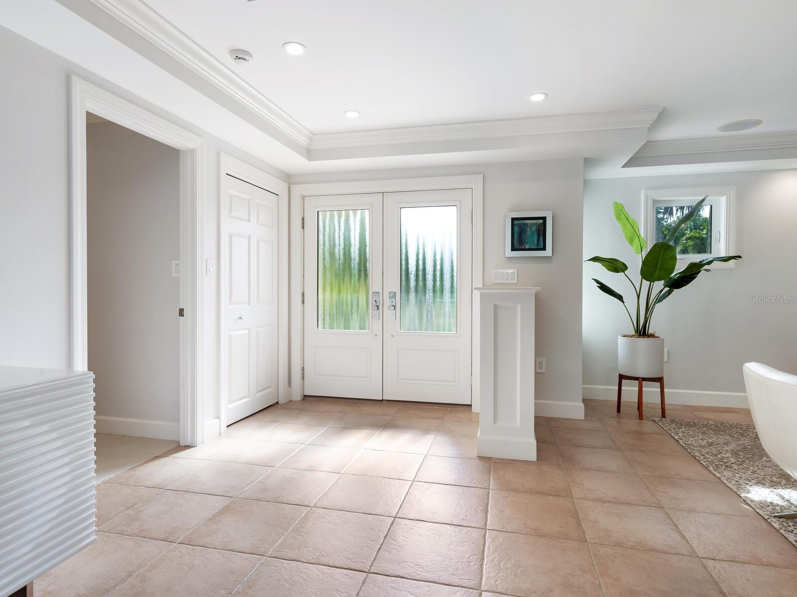 606 Owl Way, FL