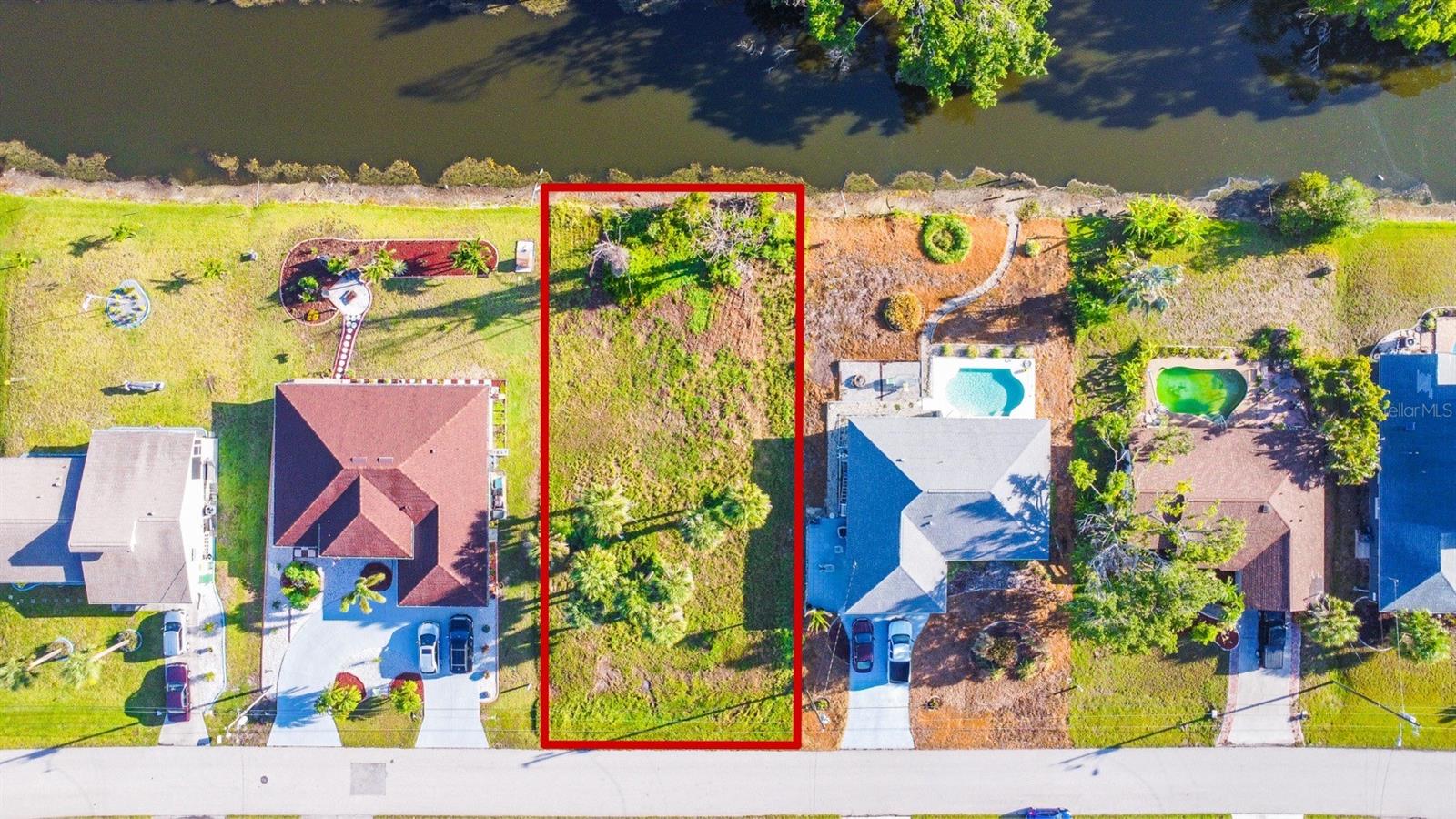 22 Mark Twain Lane, FL