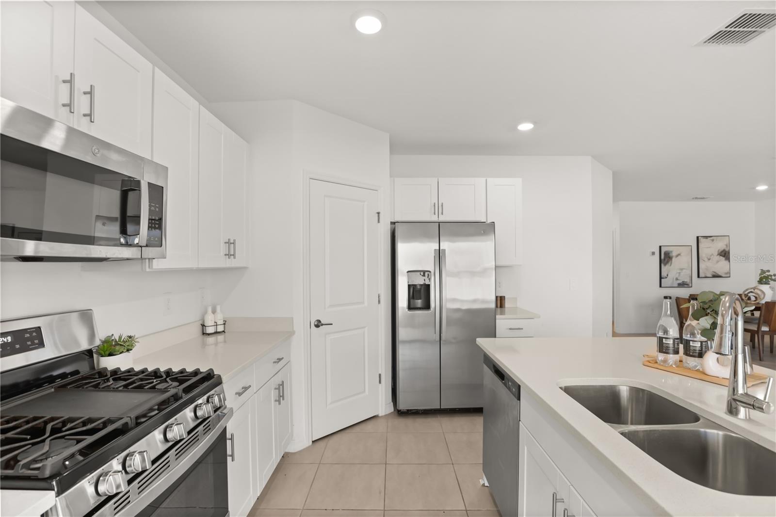 33813 Sky Blossom Circle, FL