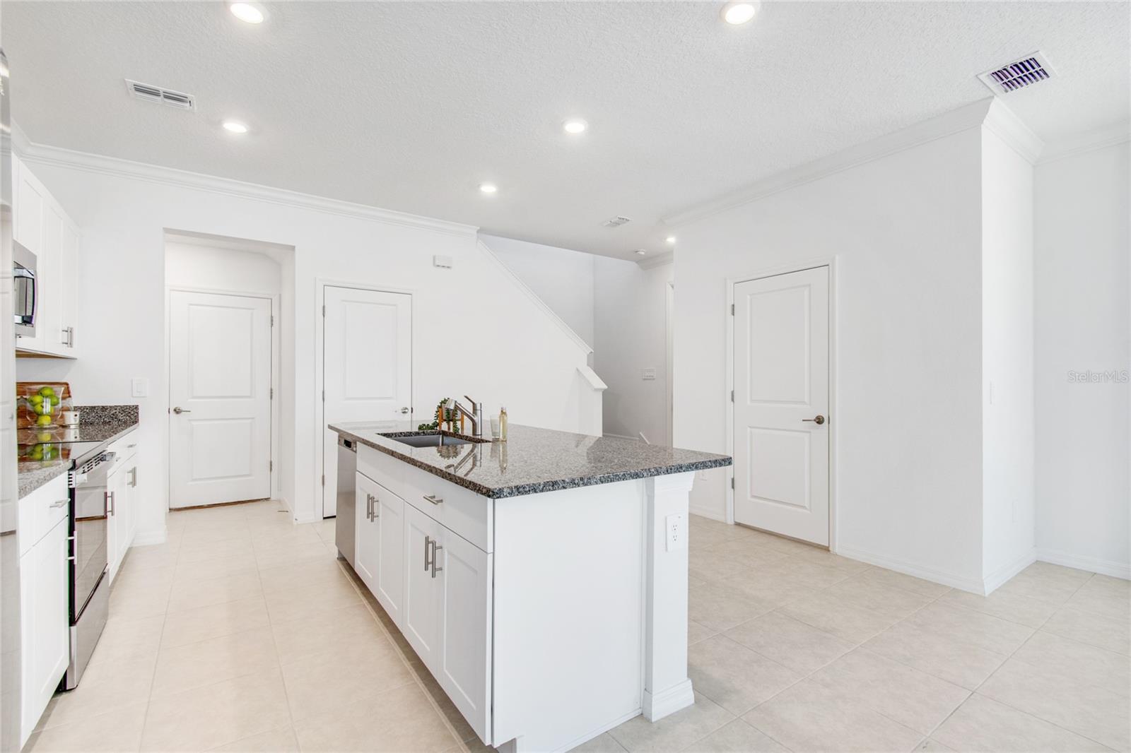 10811 Fowlers Bluff Court, FL