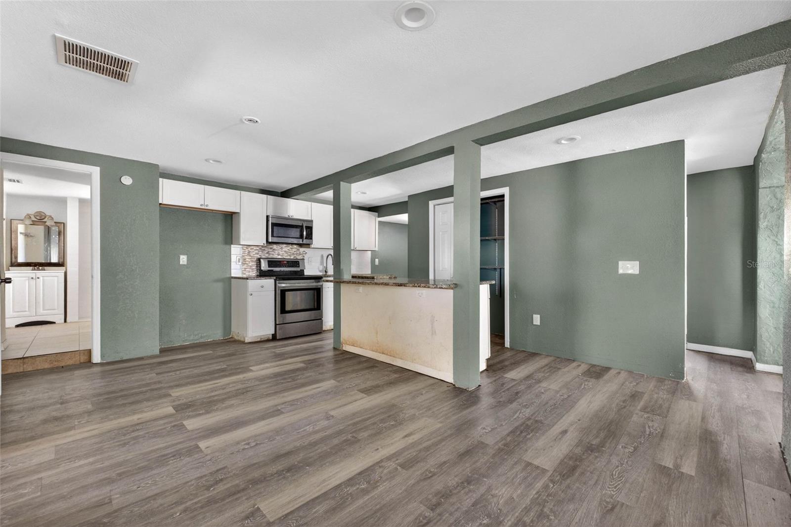 842 Channing Road, FL