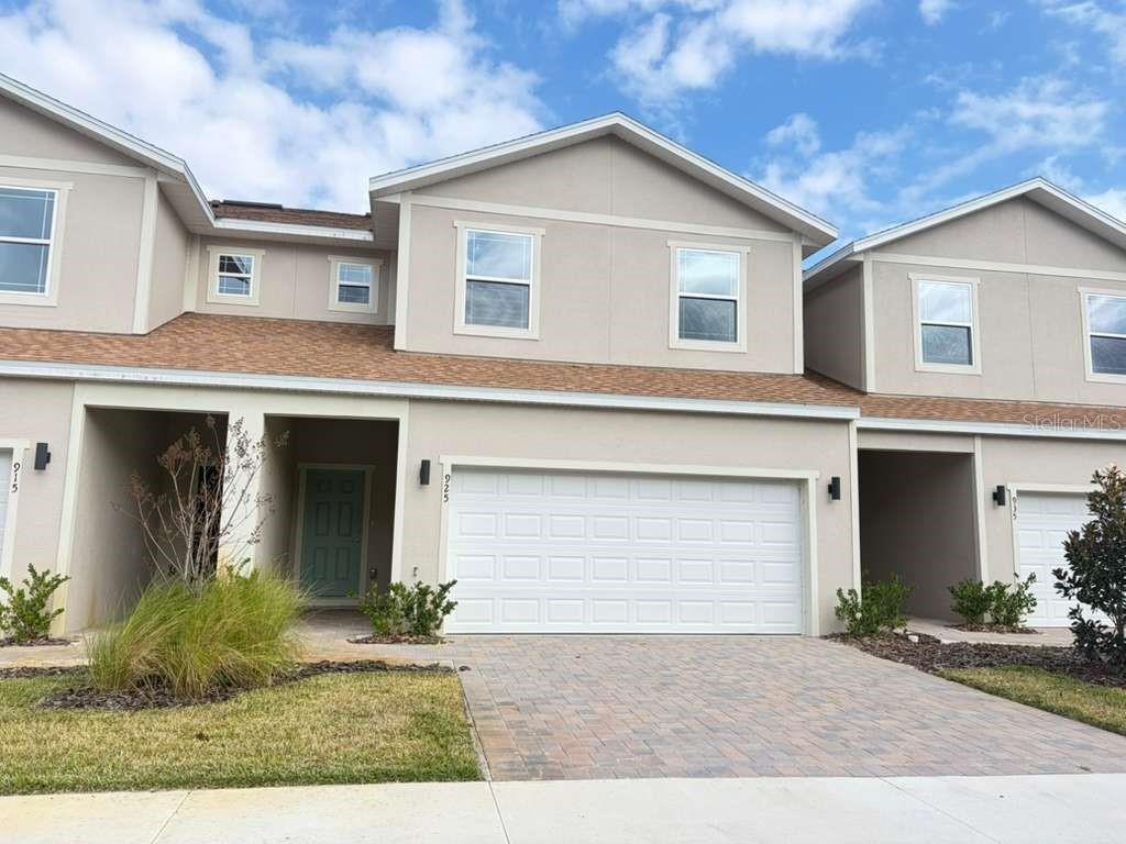 925 Lakefront Village Drive, FL