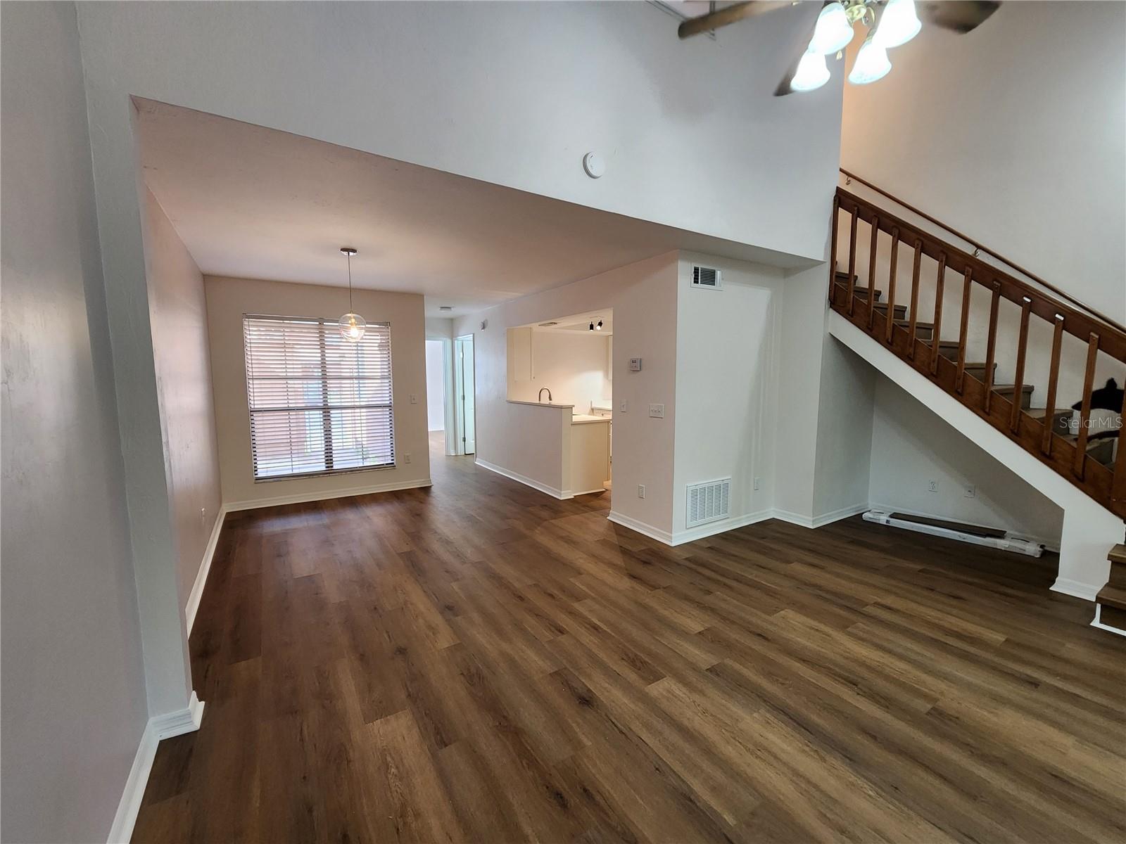 5823 9 Place, FL