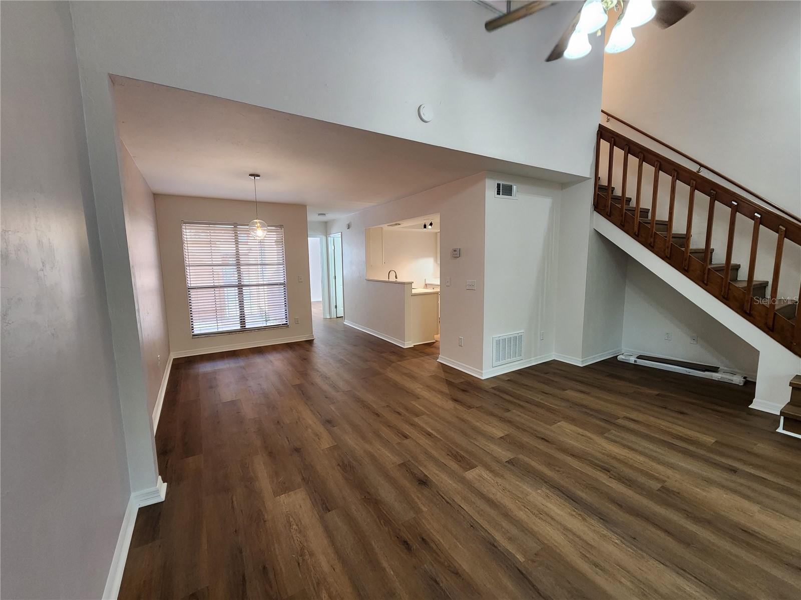 5823 9 Place, FL