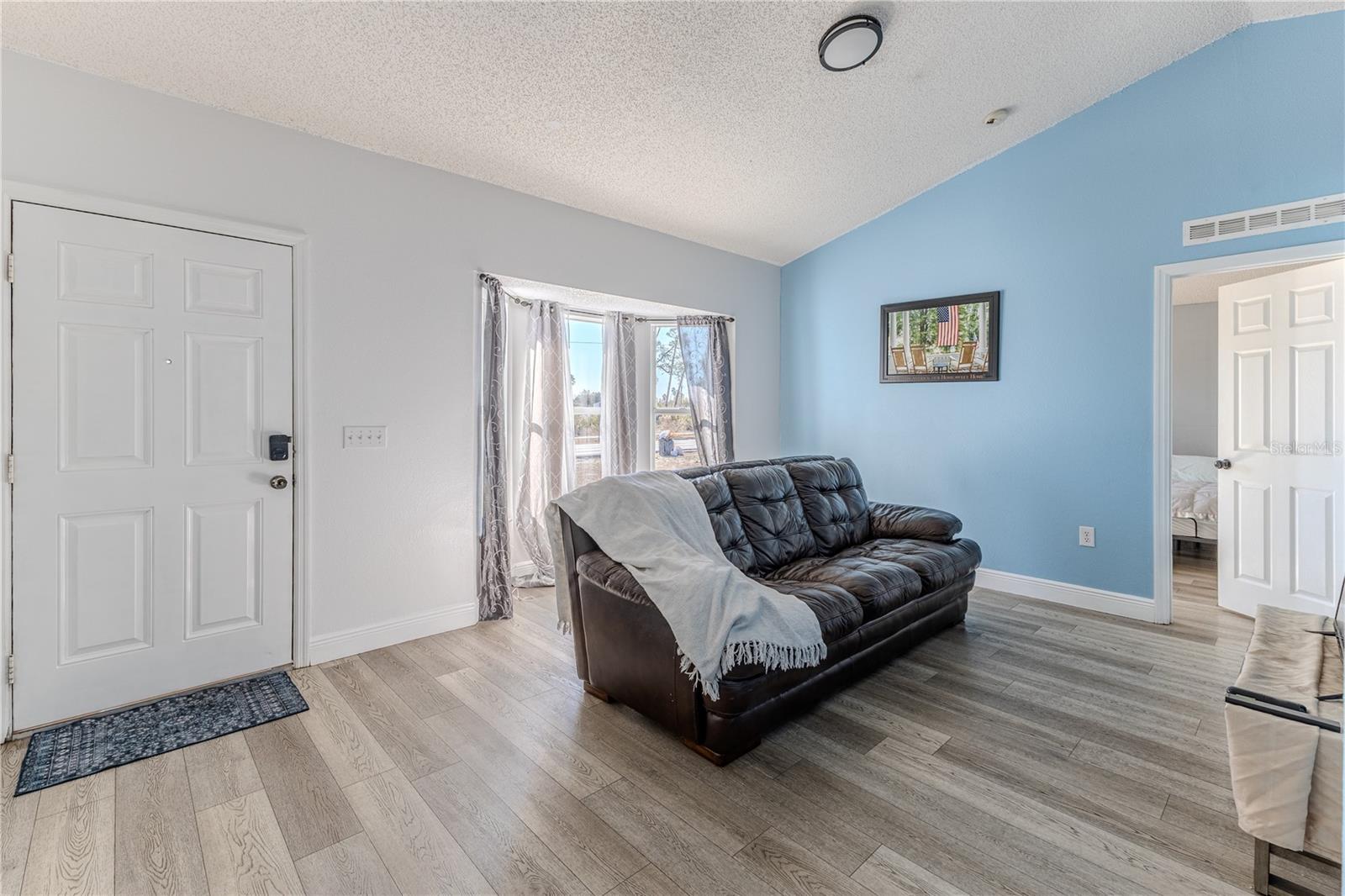 5437 Freeport Drive, FL