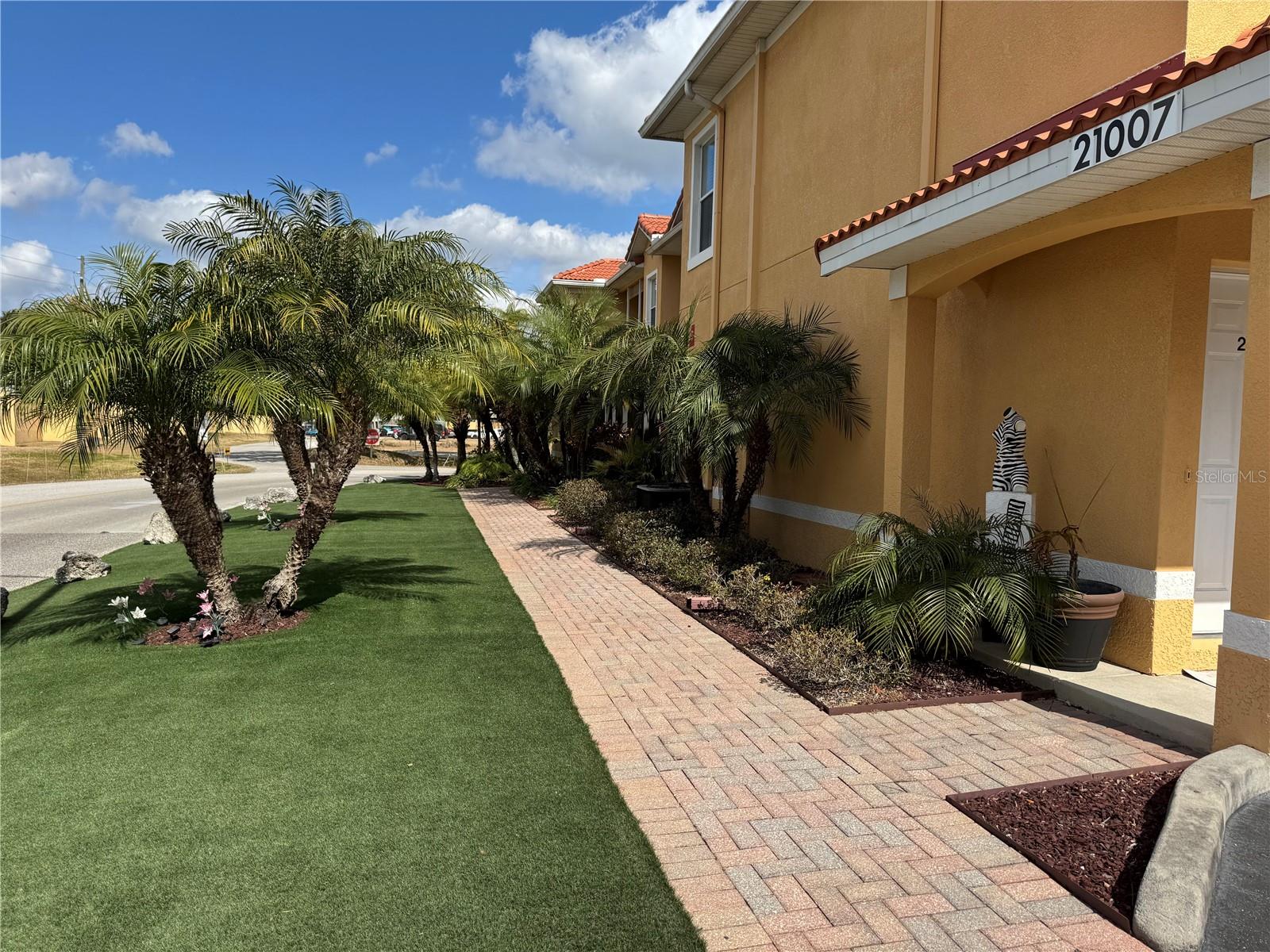 21007 Sunpoint Way, FL