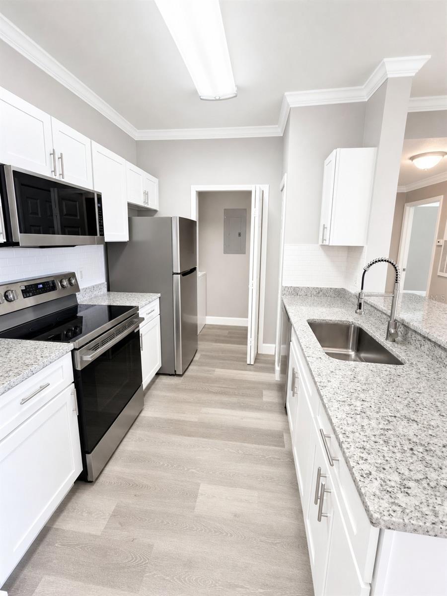 5447 Vineland Road, FL