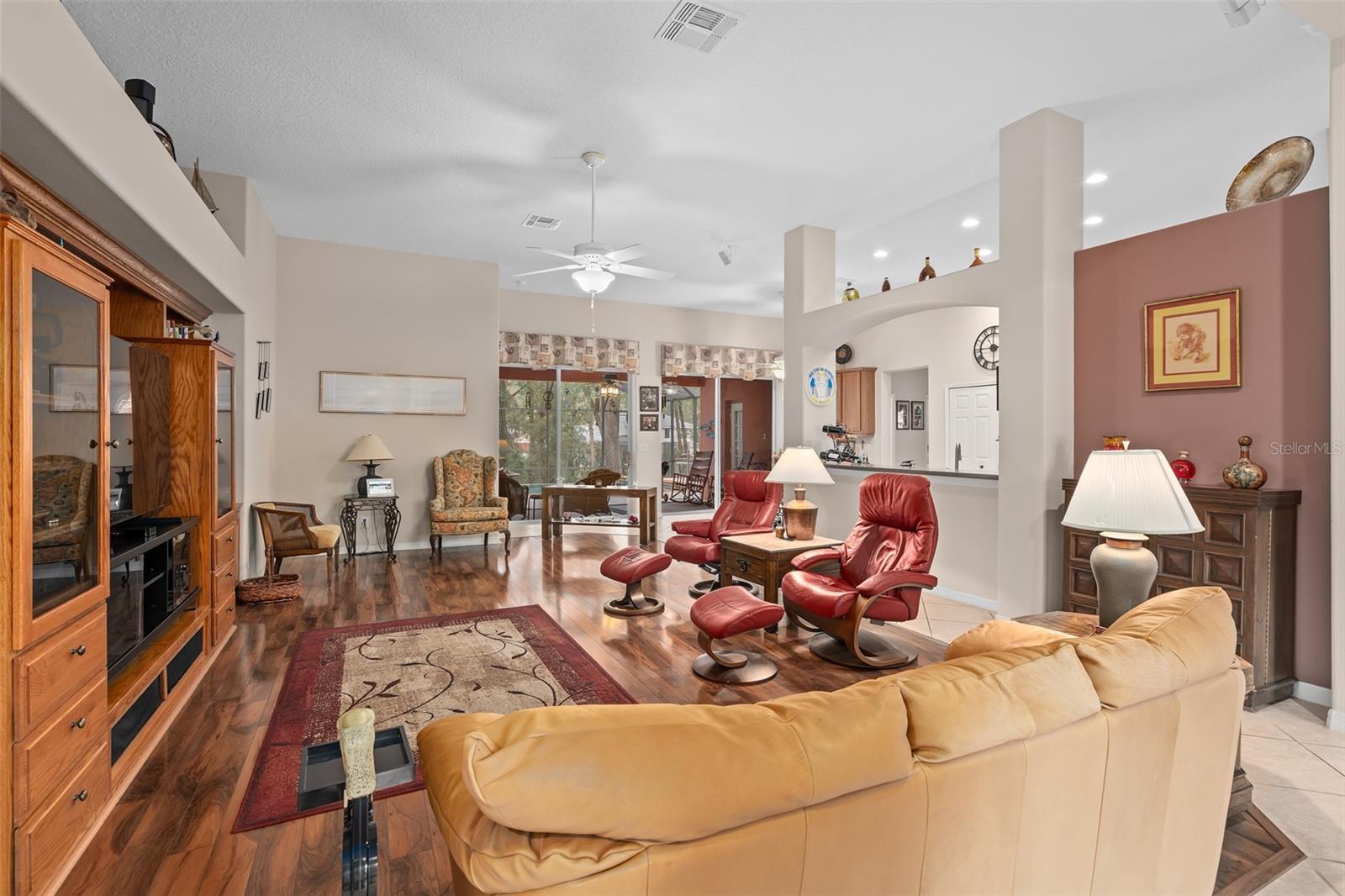 595 Sand Wedge Loop, FL