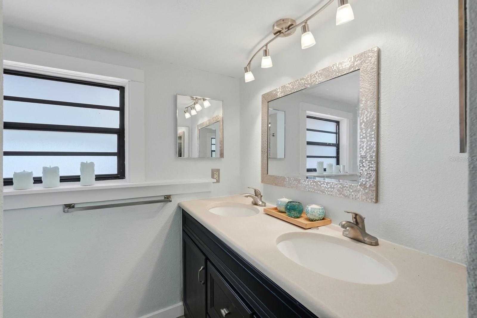 7 Clarendon Court, FL