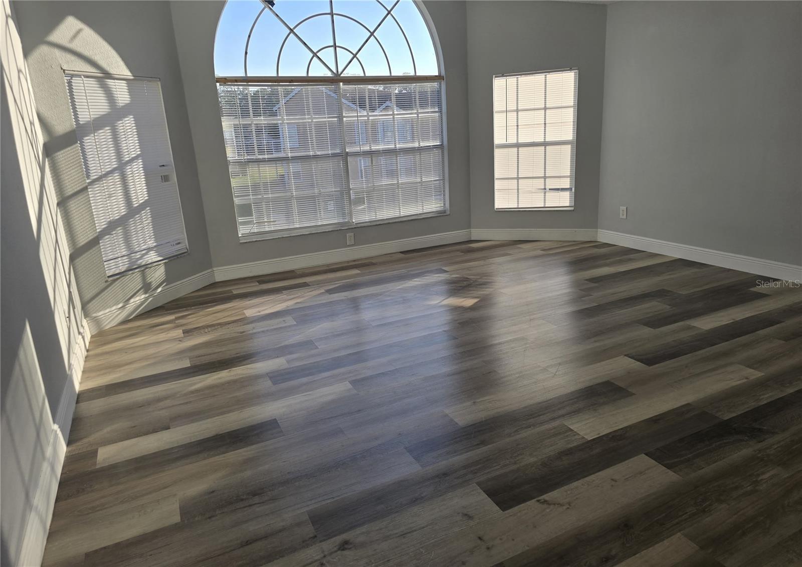 2494 Sweetwater Club Circle, FL