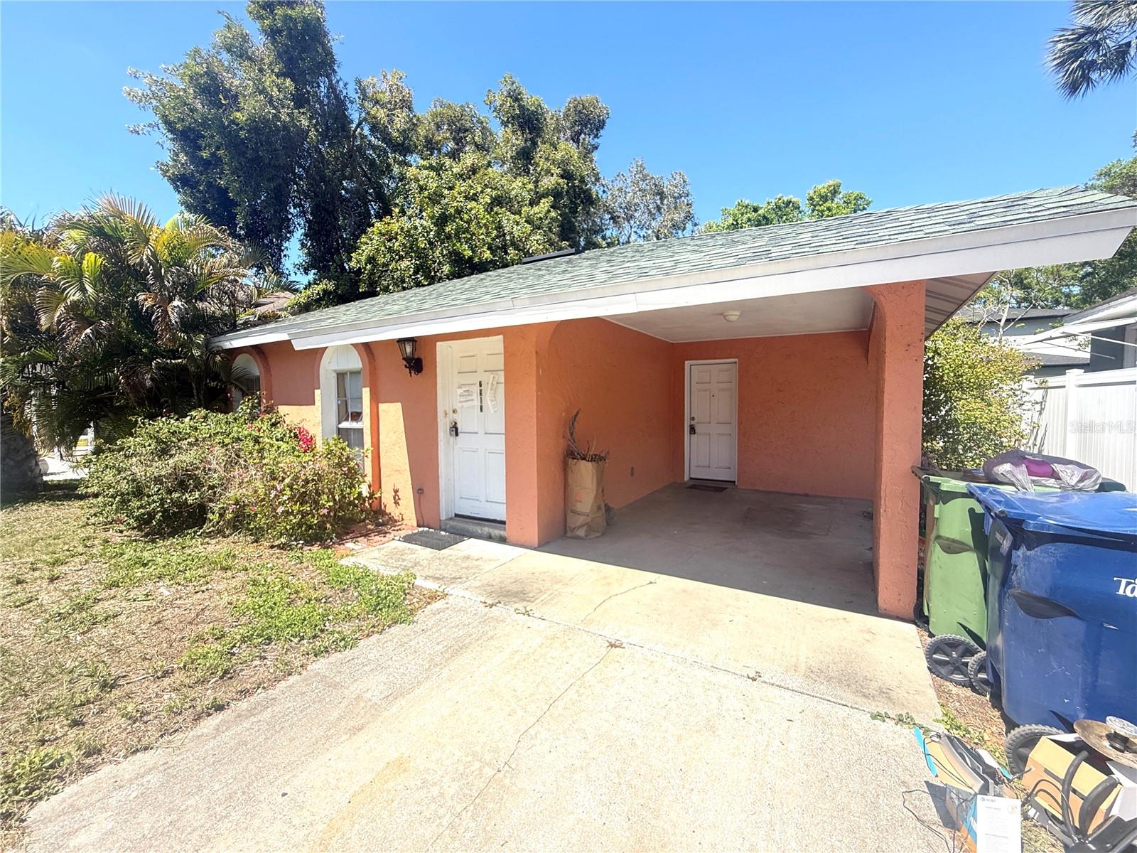 2913 Kathleen Street, FL