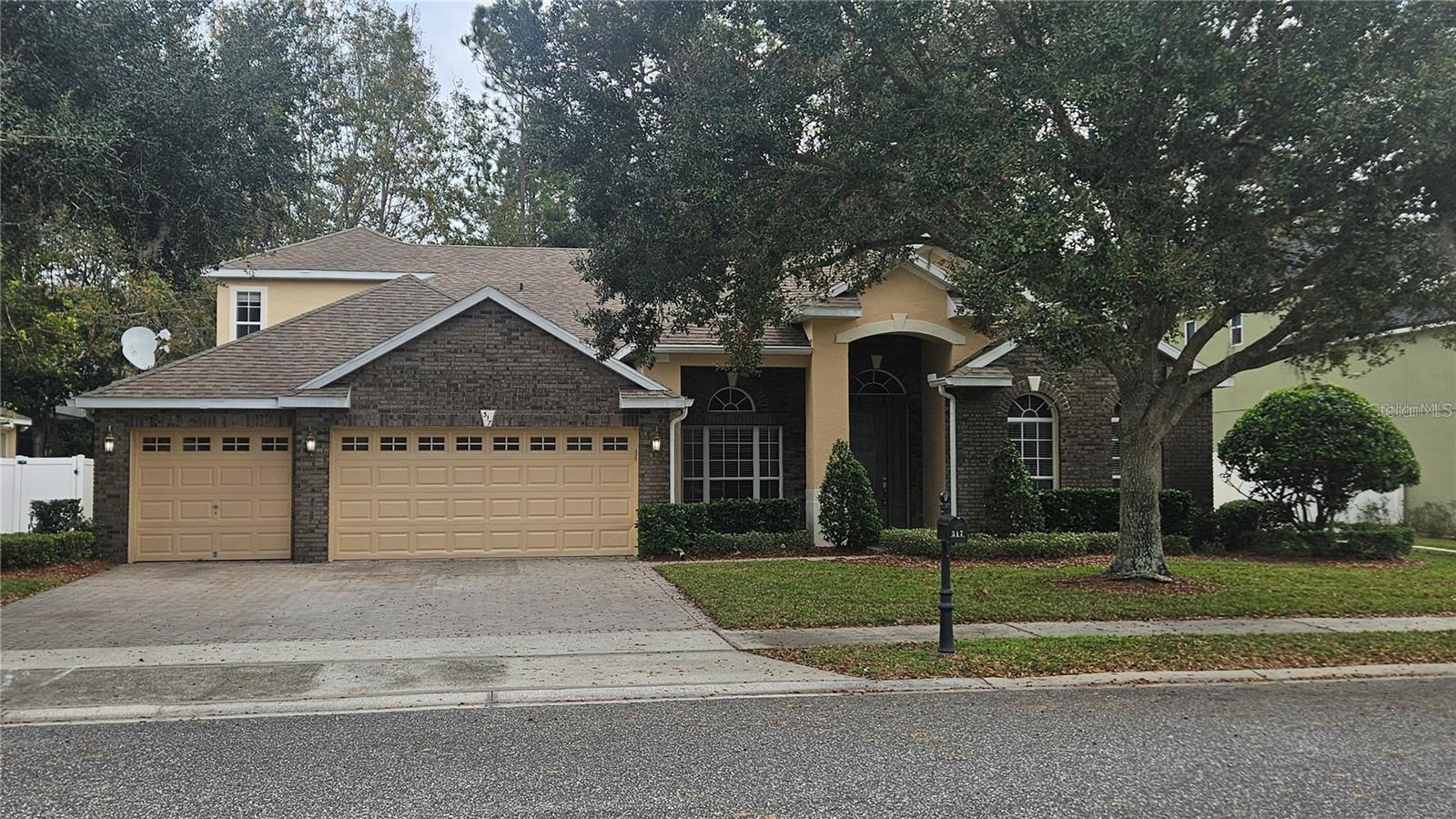 317 Blue Water Edge Drive, FL
