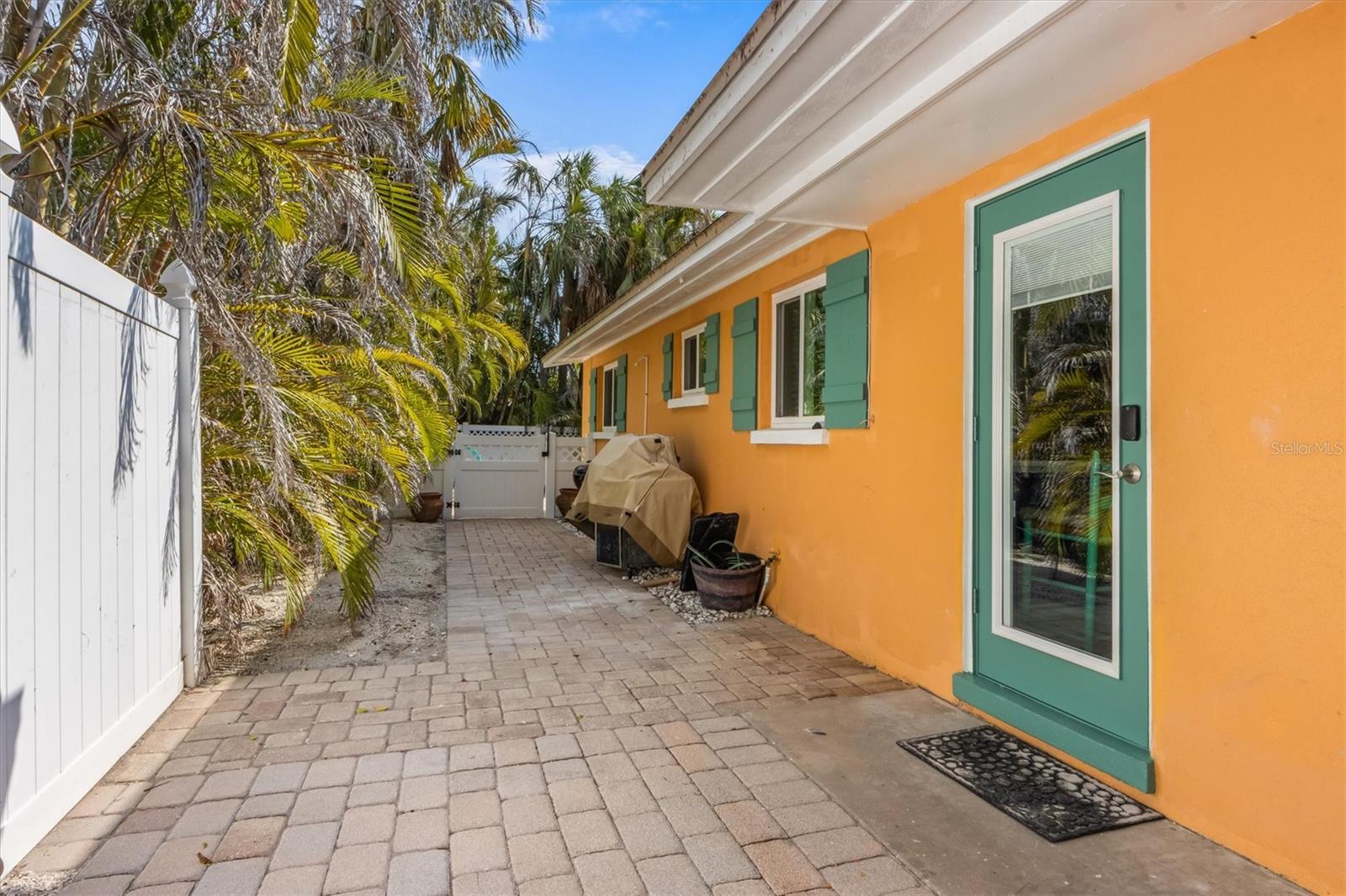 5807 De Palmas Avenue, FL