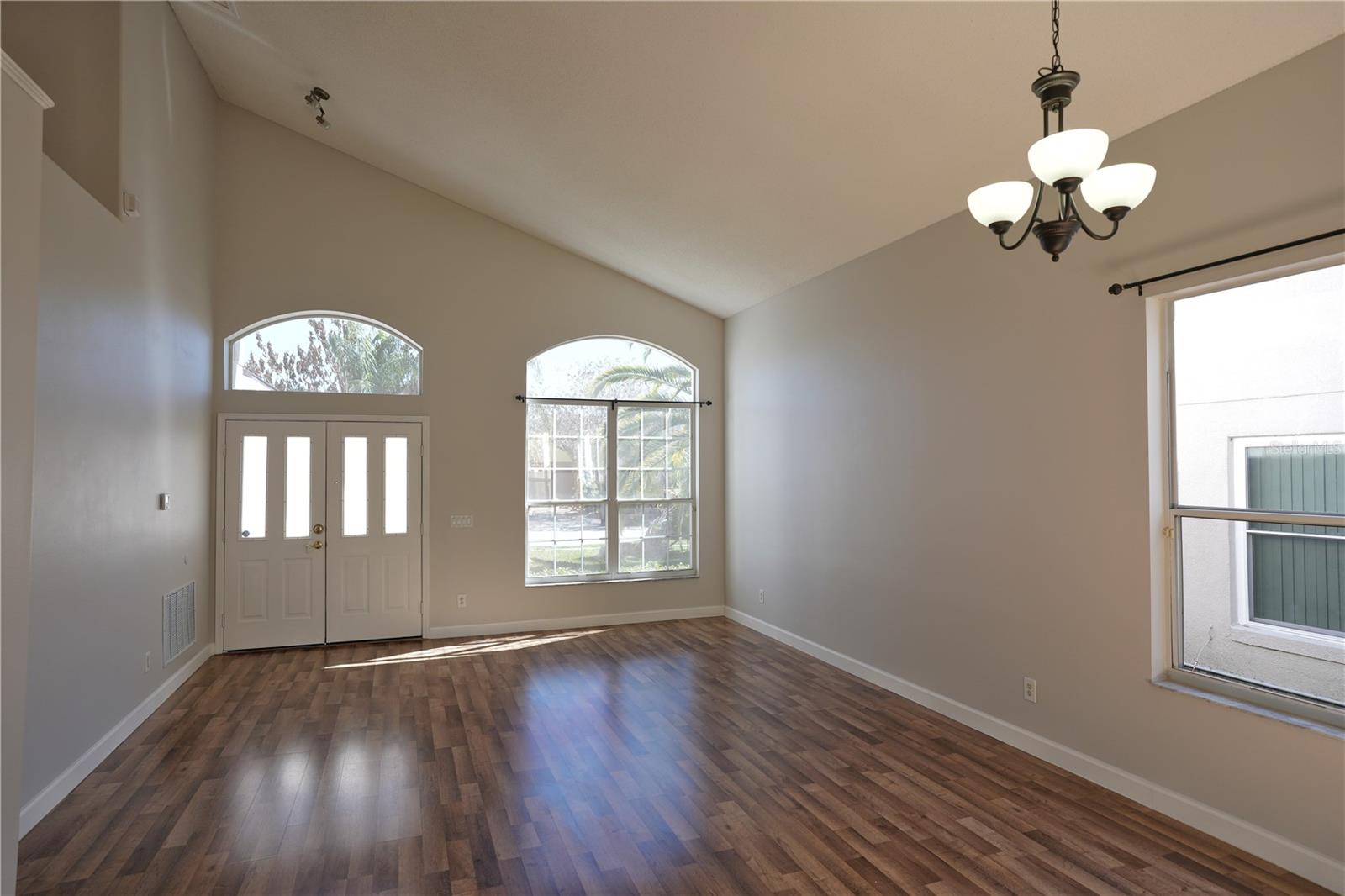 832 Magnolia Creek Circle, FL