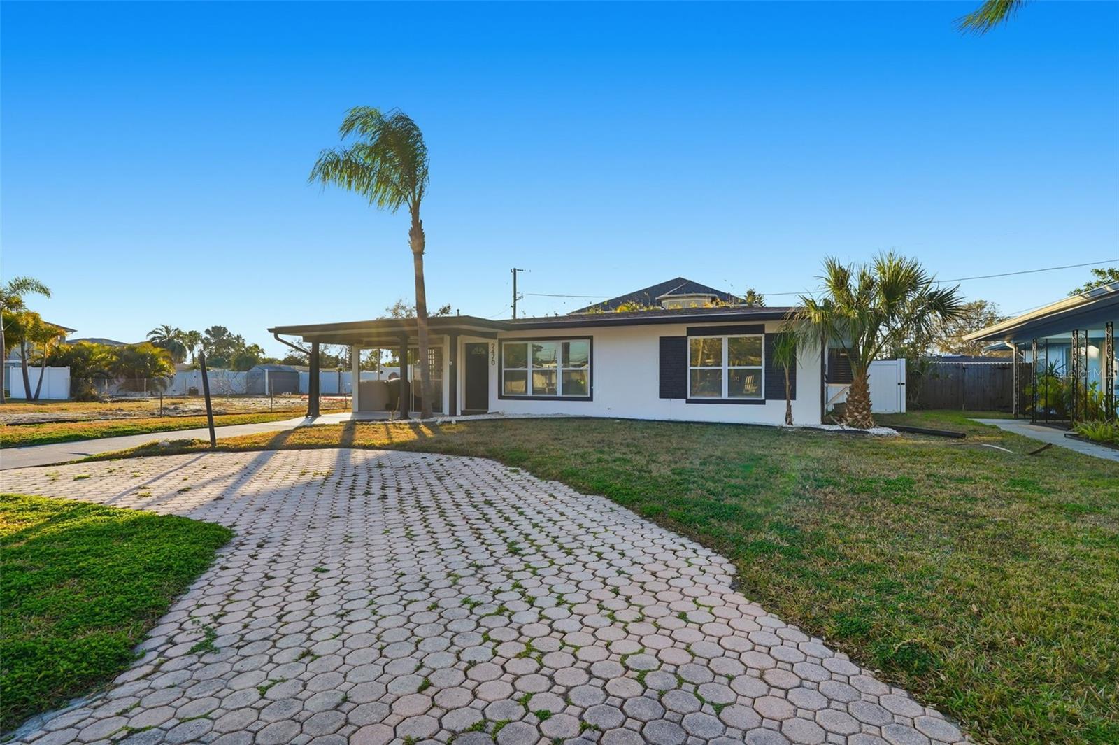 2470 Del Rio Way, FL