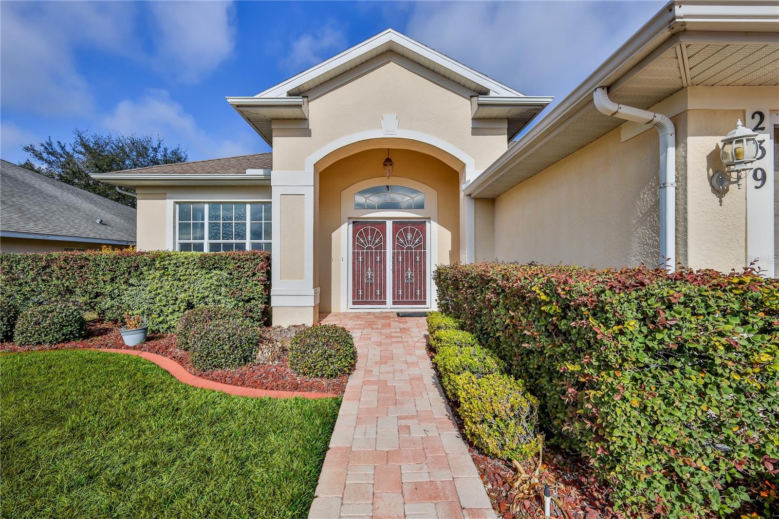 239 Longleaf Court, FL