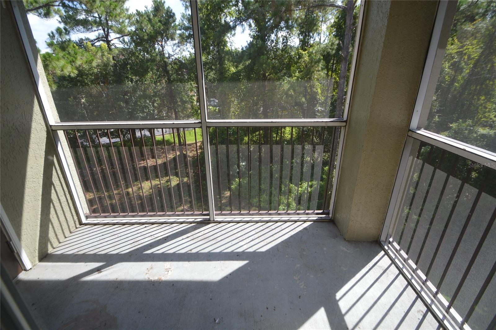 737 Crest Pines Drive, FL