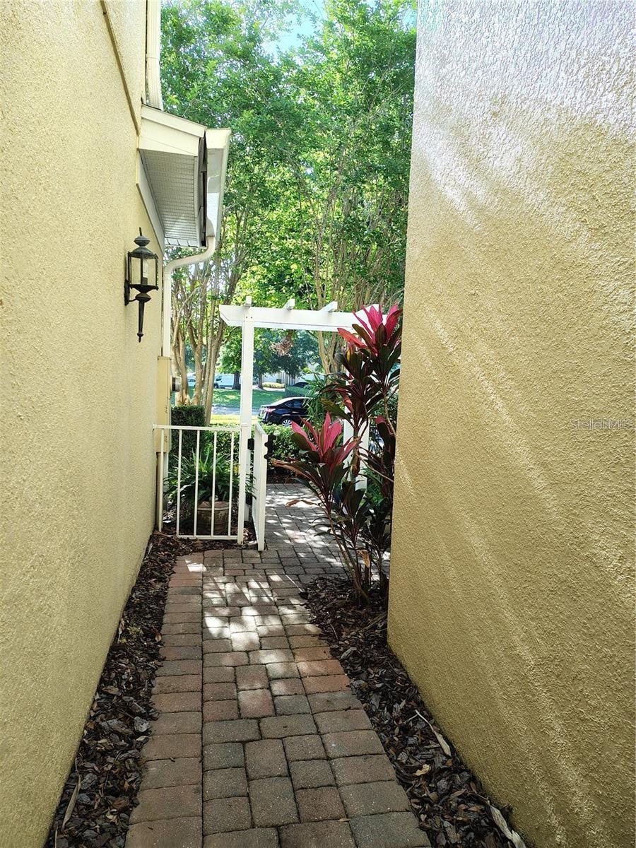 6043 Strada Isle Way, FL