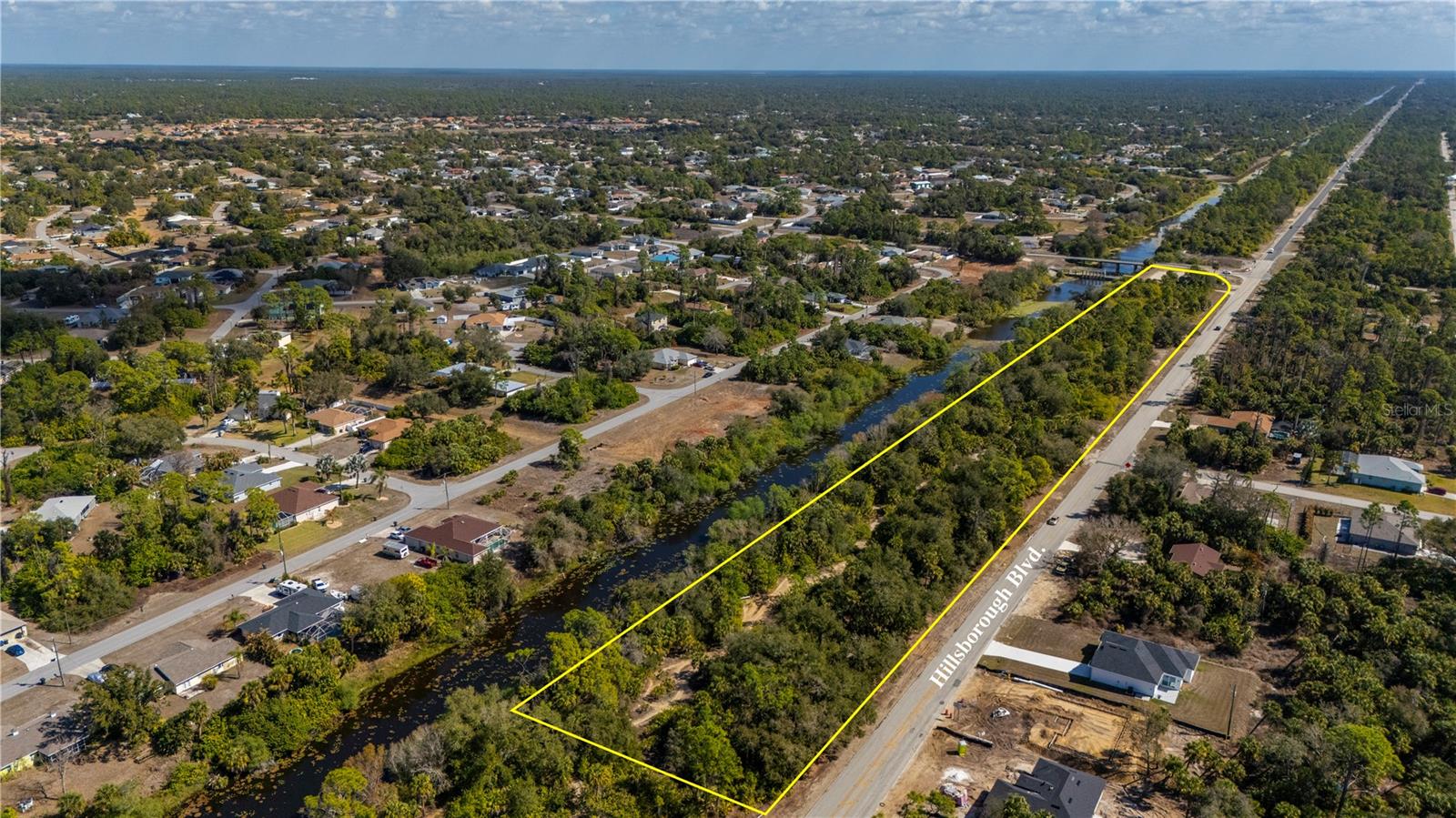 W Hillsborough Boulevard, FL