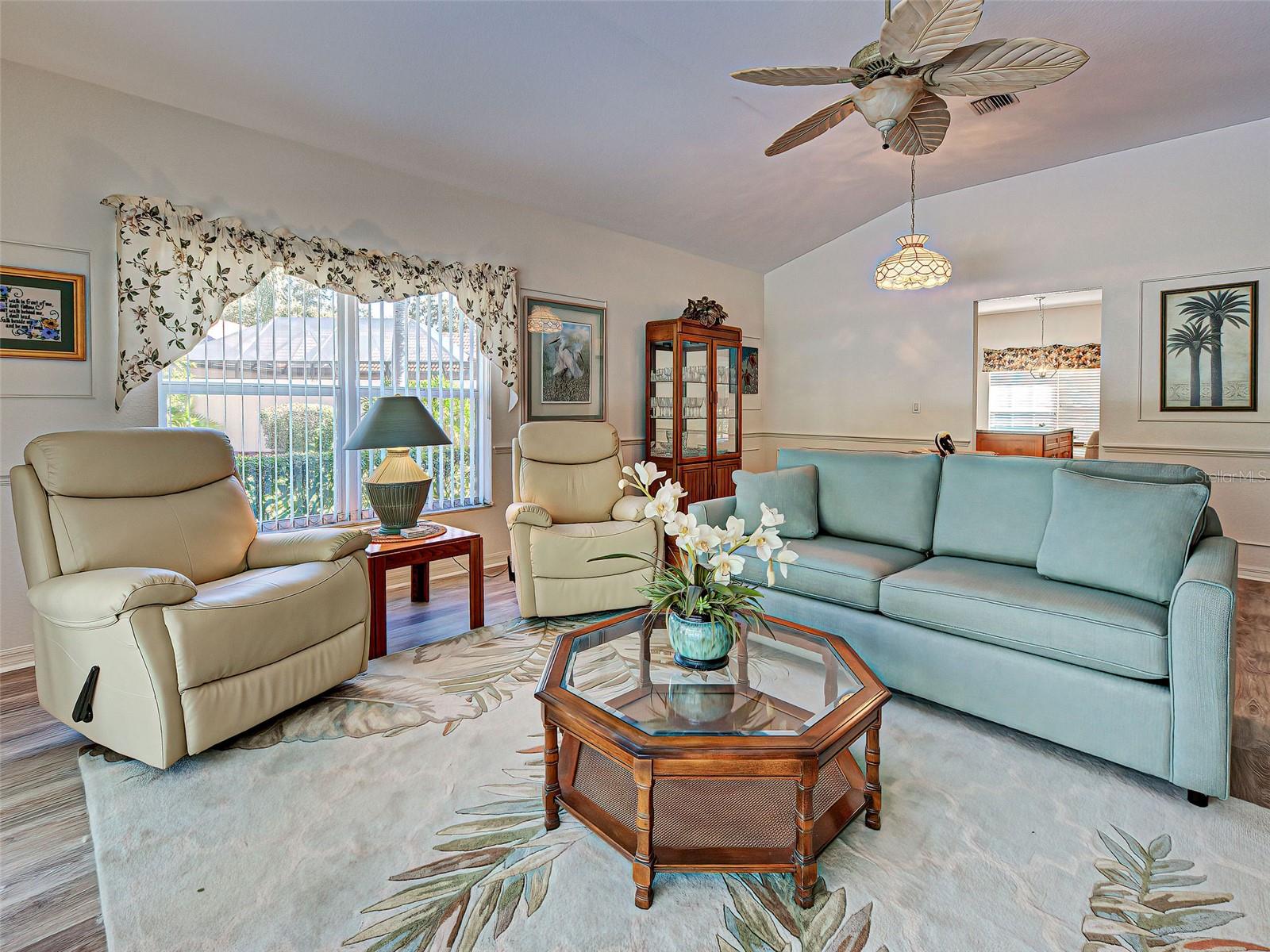 201 King Palm Court, FL