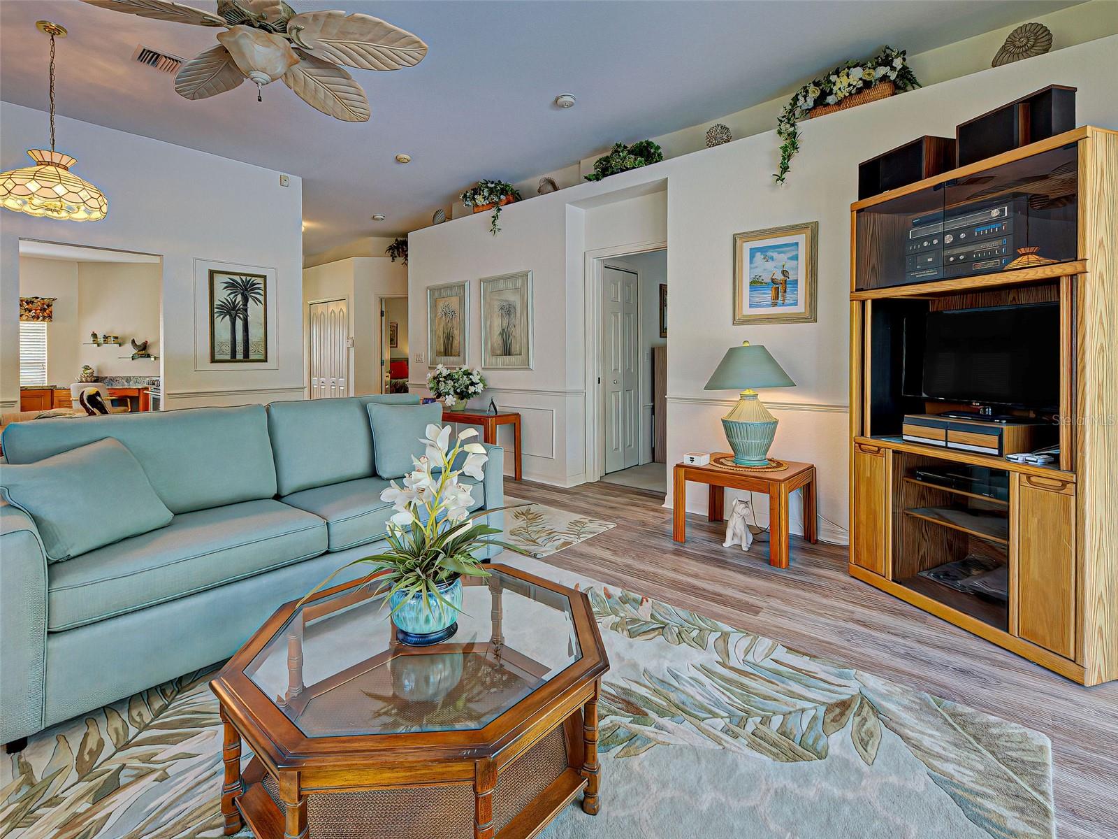 201 King Palm Court, FL