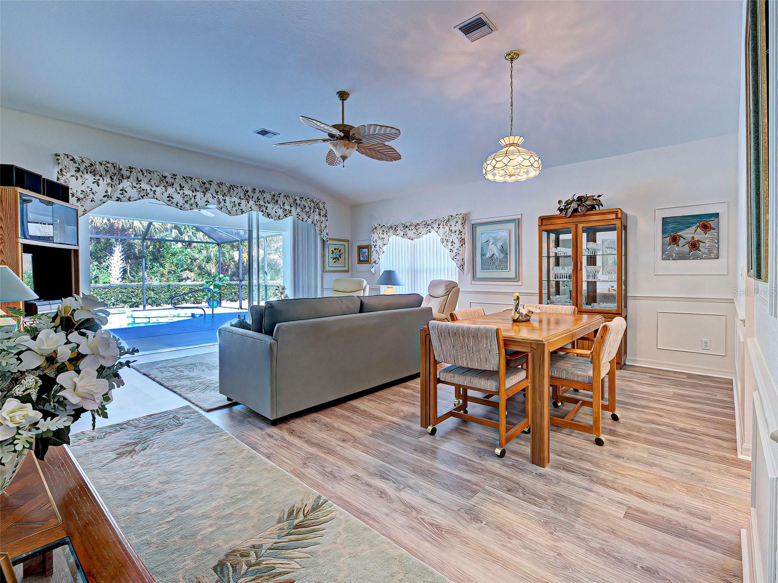 201 King Palm Court, FL