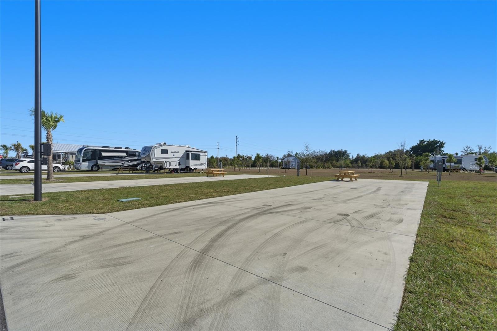 232 Riverclub Court, FL