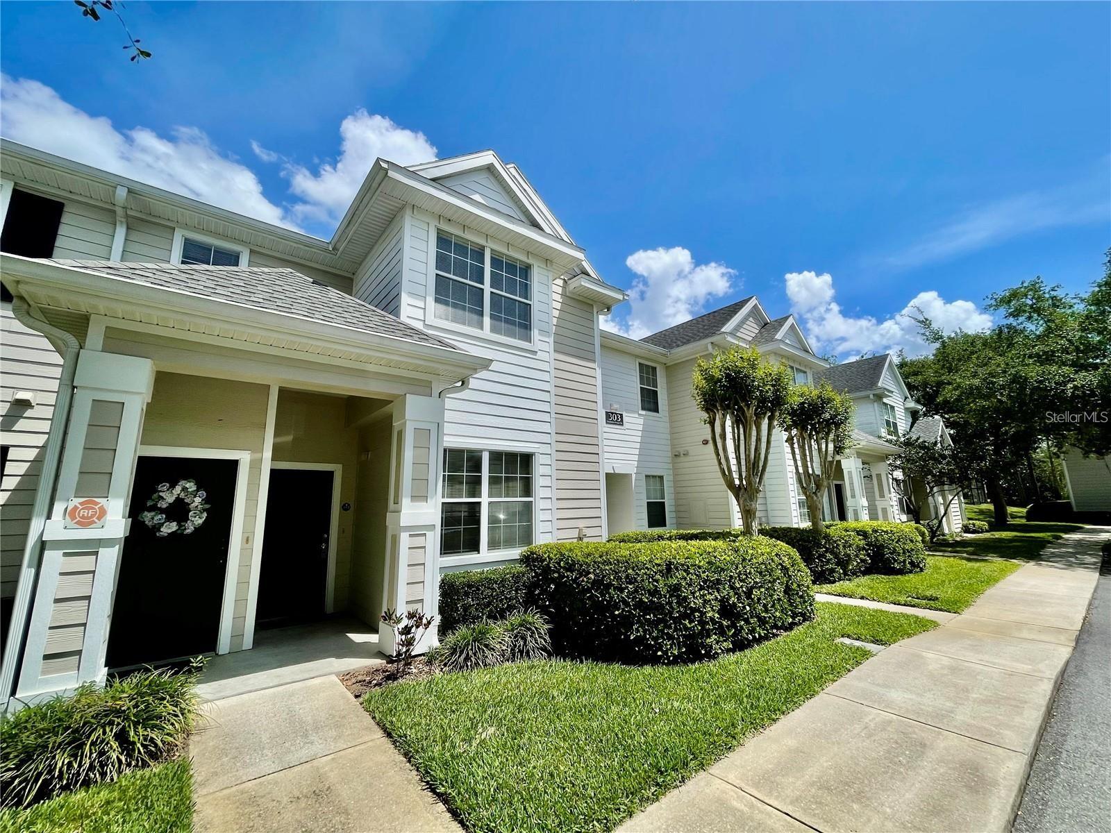 303 Southern P Circle, FL
