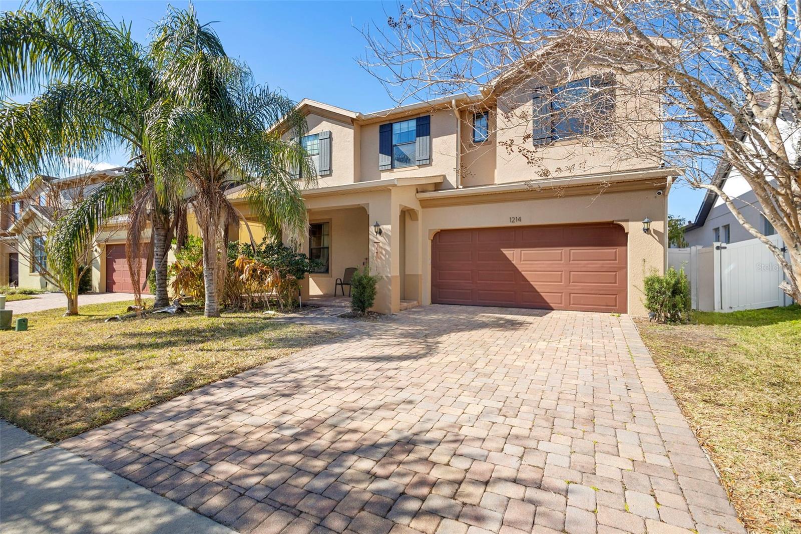 1214 Fountain Coin Loop, FL