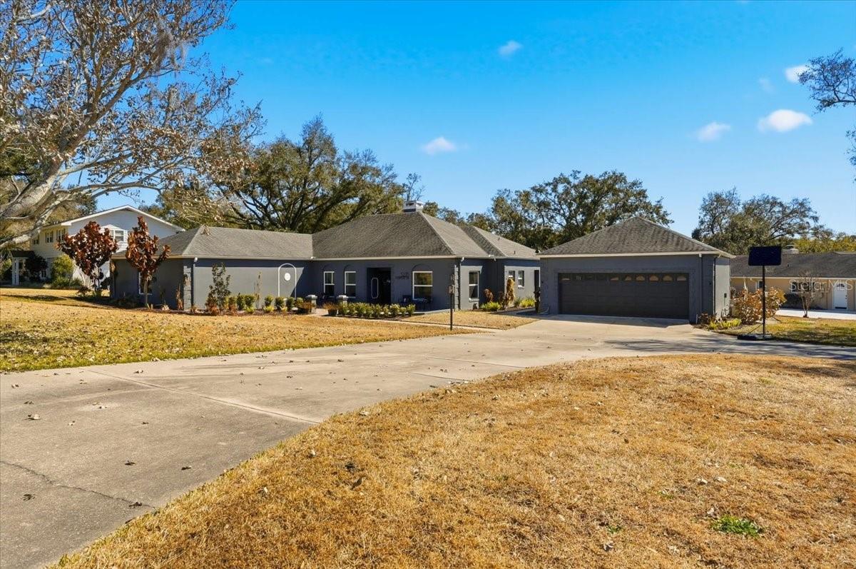 5225 Glenmore Drive, FL