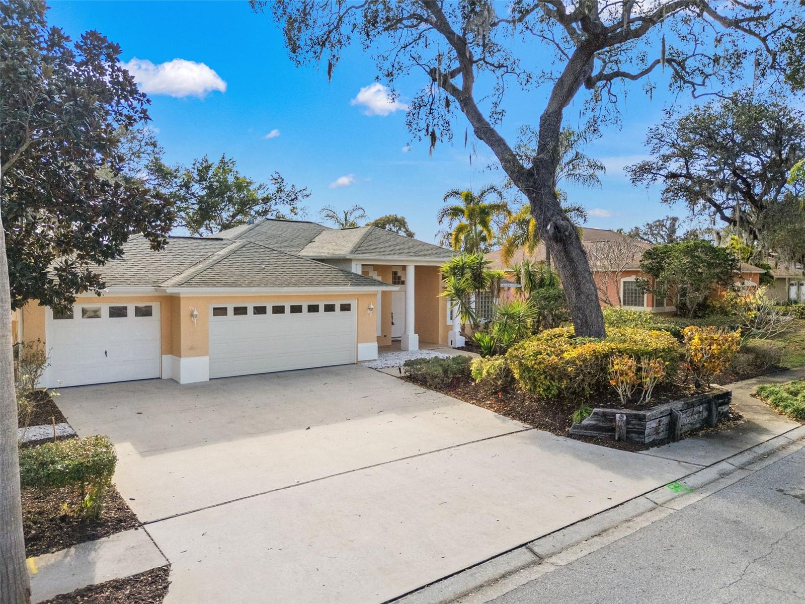 958 Ridgewood Terrace, FL