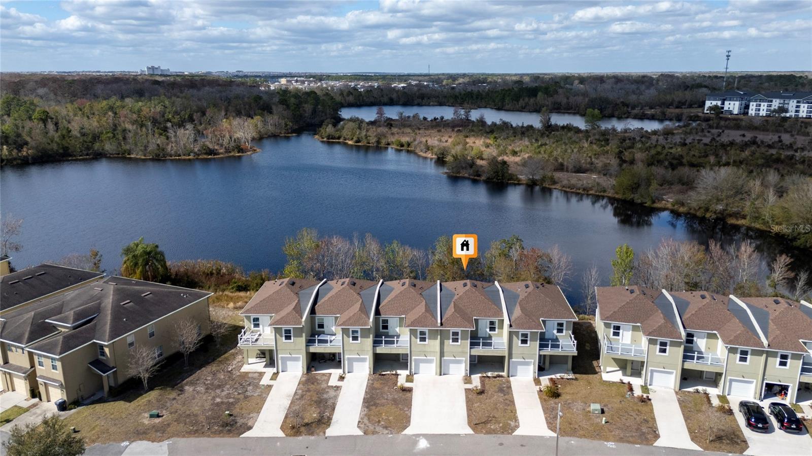 460 Lake Shore Parkway, FL