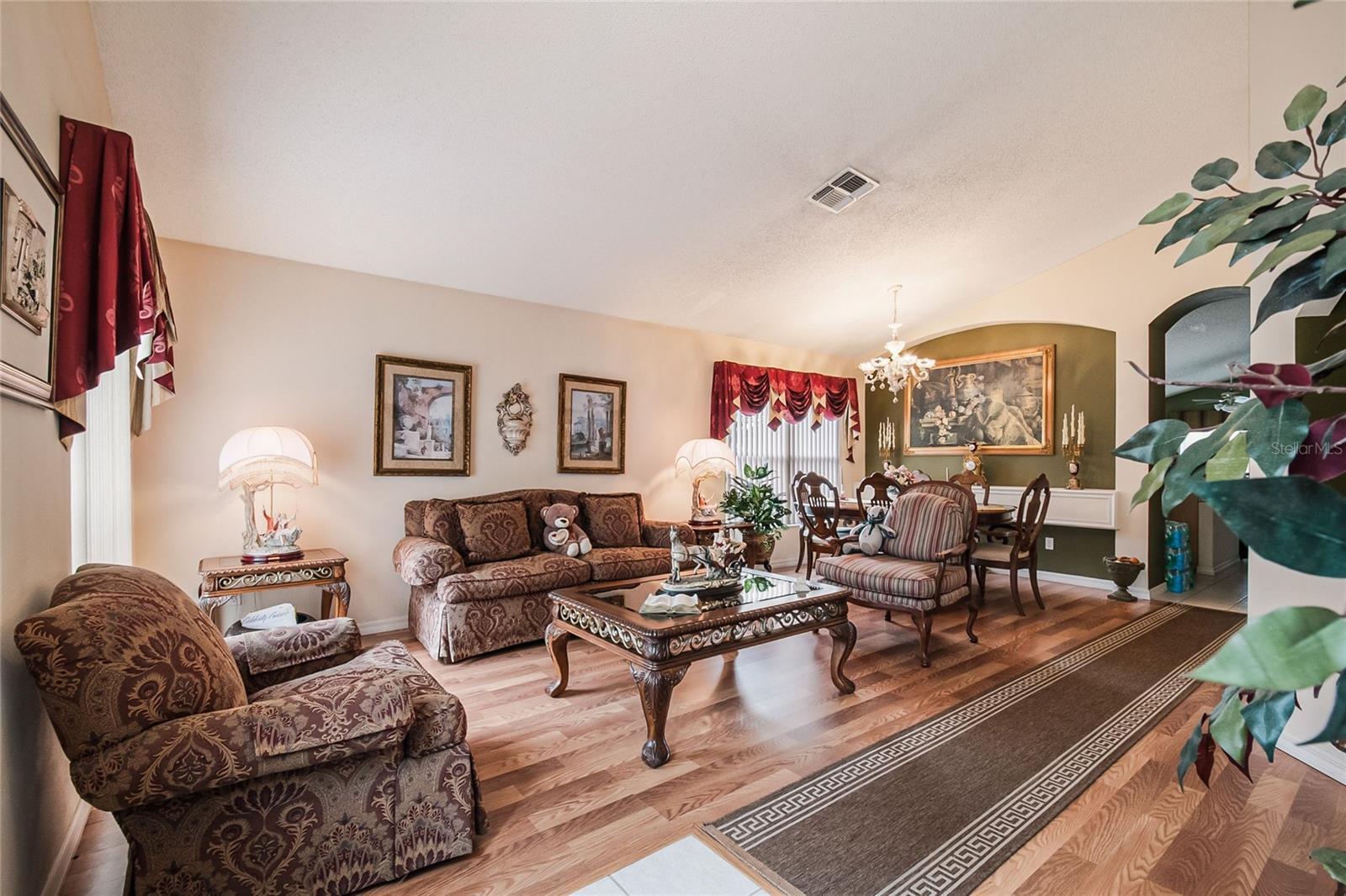 469 Mickleton Loop, FL
