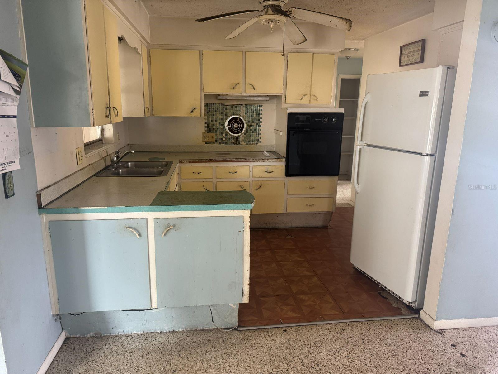 2310 Poinsettia Drive, FL