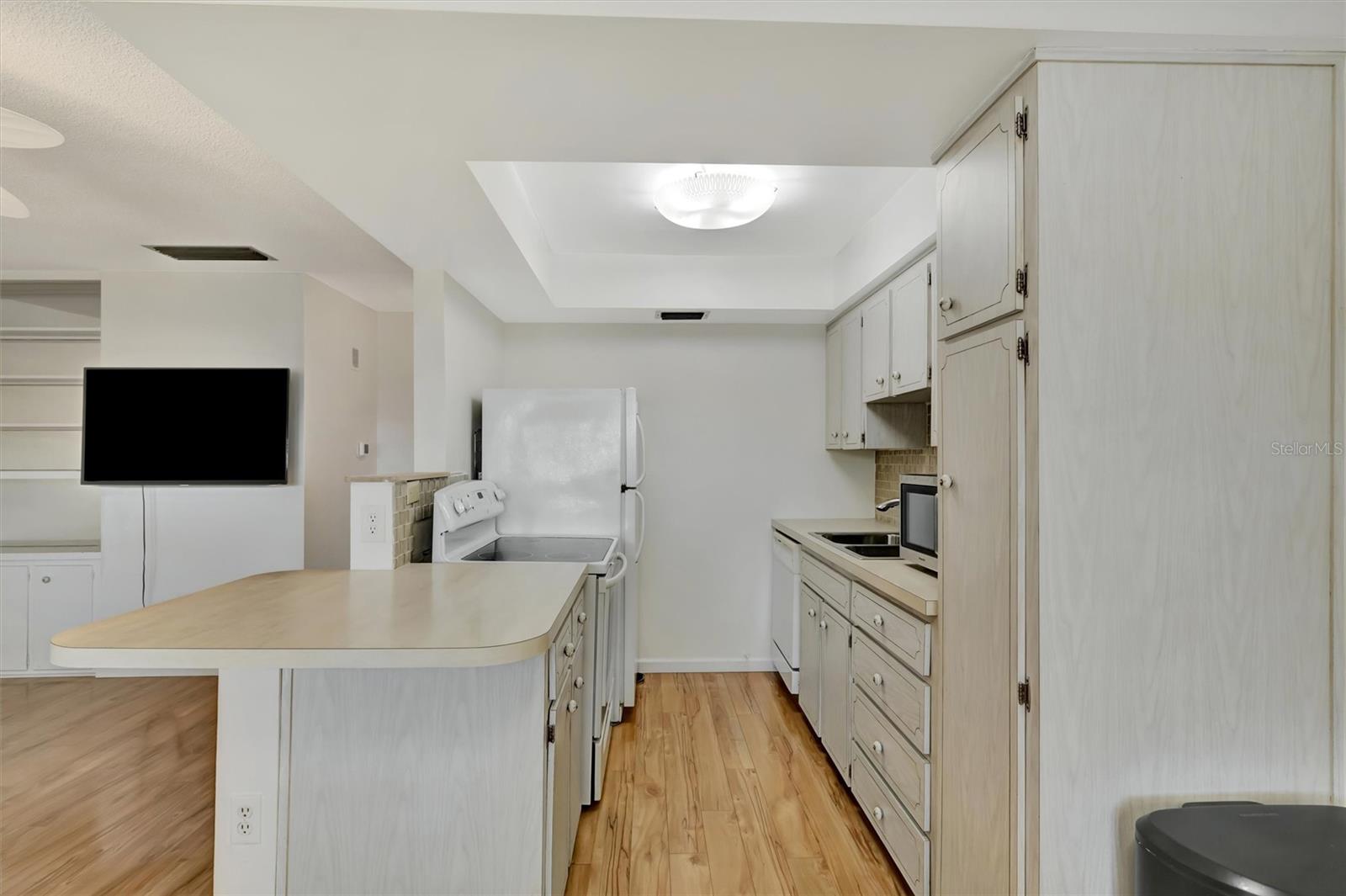 650 Pinellas Point Drive, FL