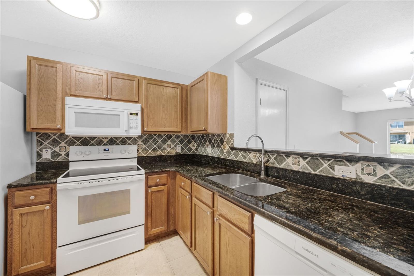 6928 Hawthorne Trace Lane, FL