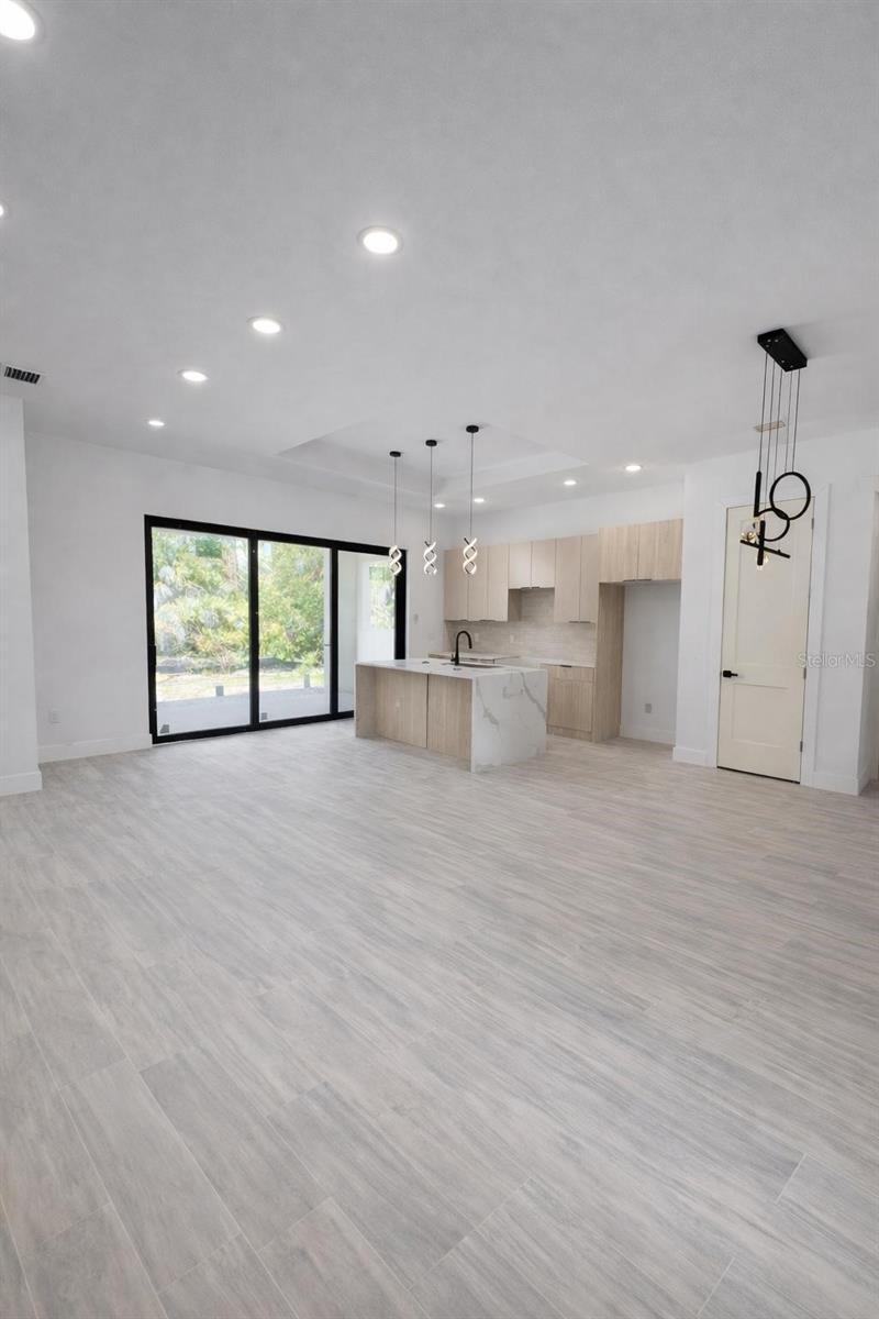 1105 Cornelius Boulevard, FL