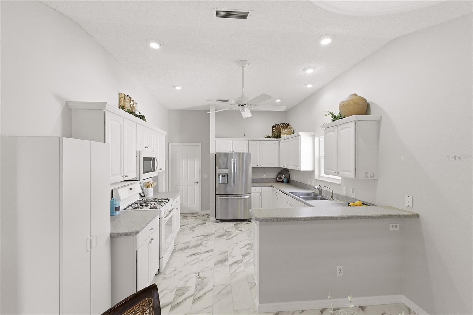 2261 Welcome Way, FL