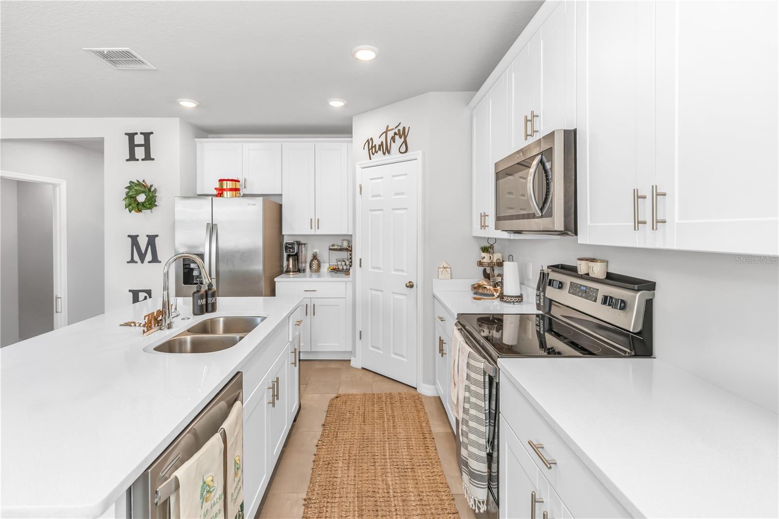 224 Towns Circle, FL